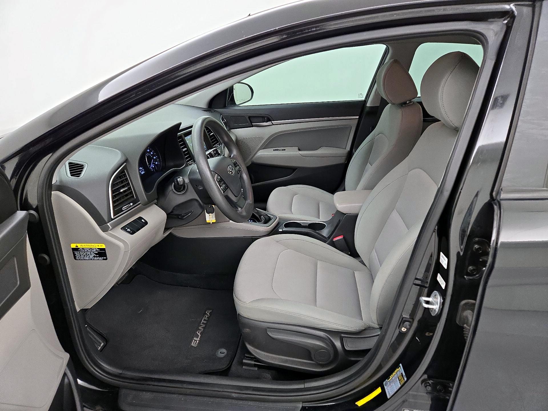 Thumbnail: 2017 Hyundai Elantra - 11