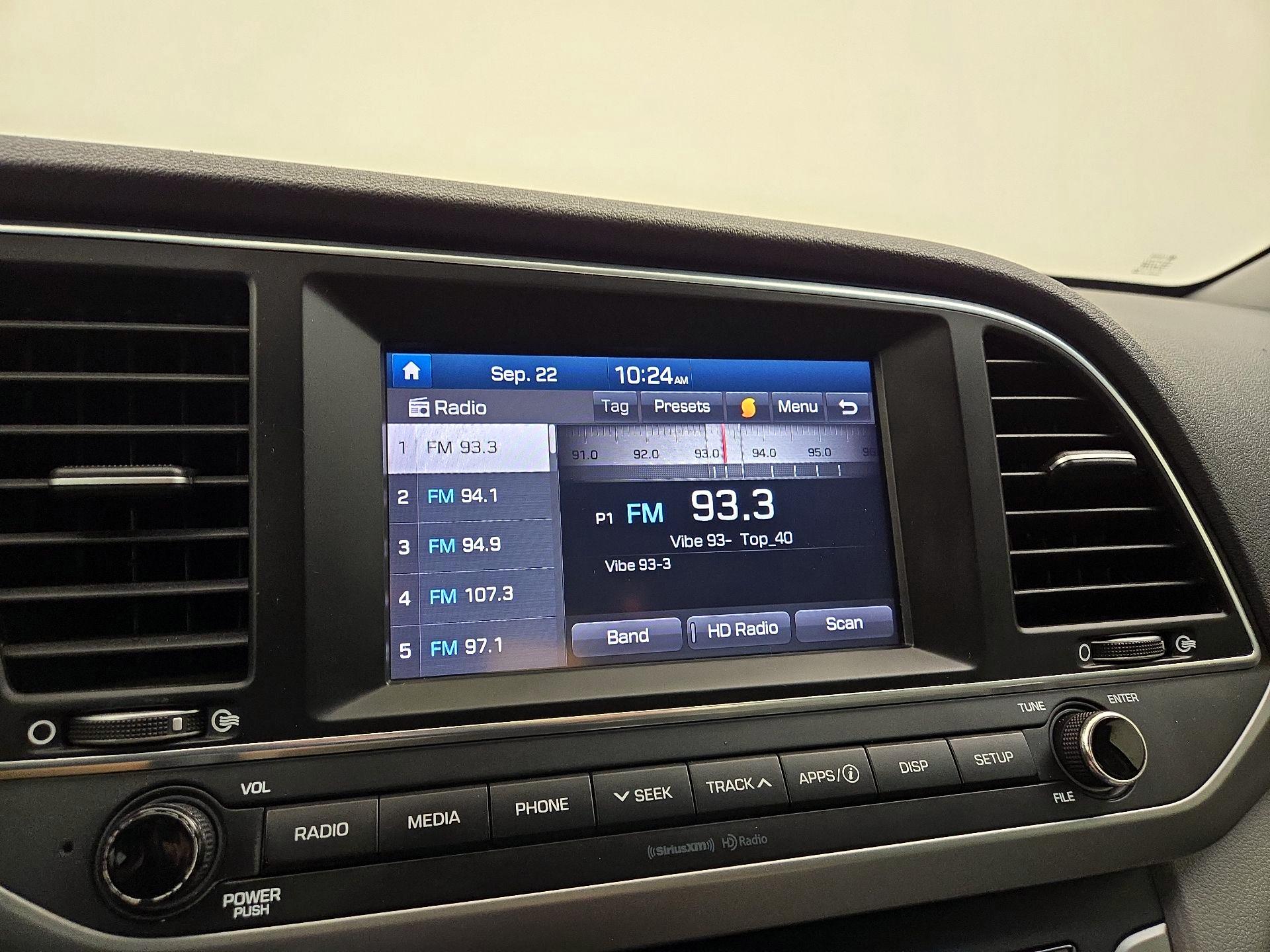 Thumbnail: 2017 Hyundai Elantra - 15