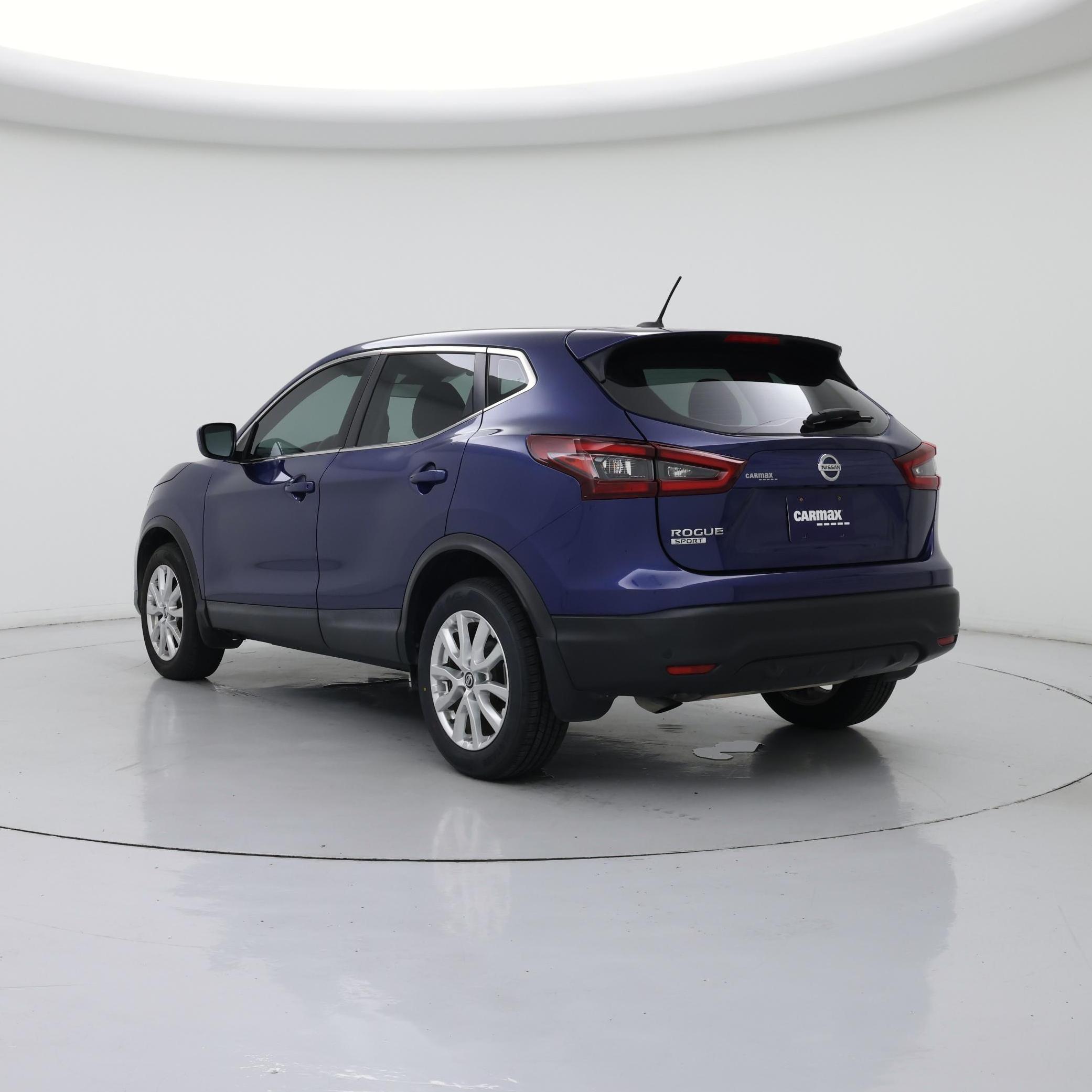 Thumbnail: 2021 Nissan Rogue Sport - 2