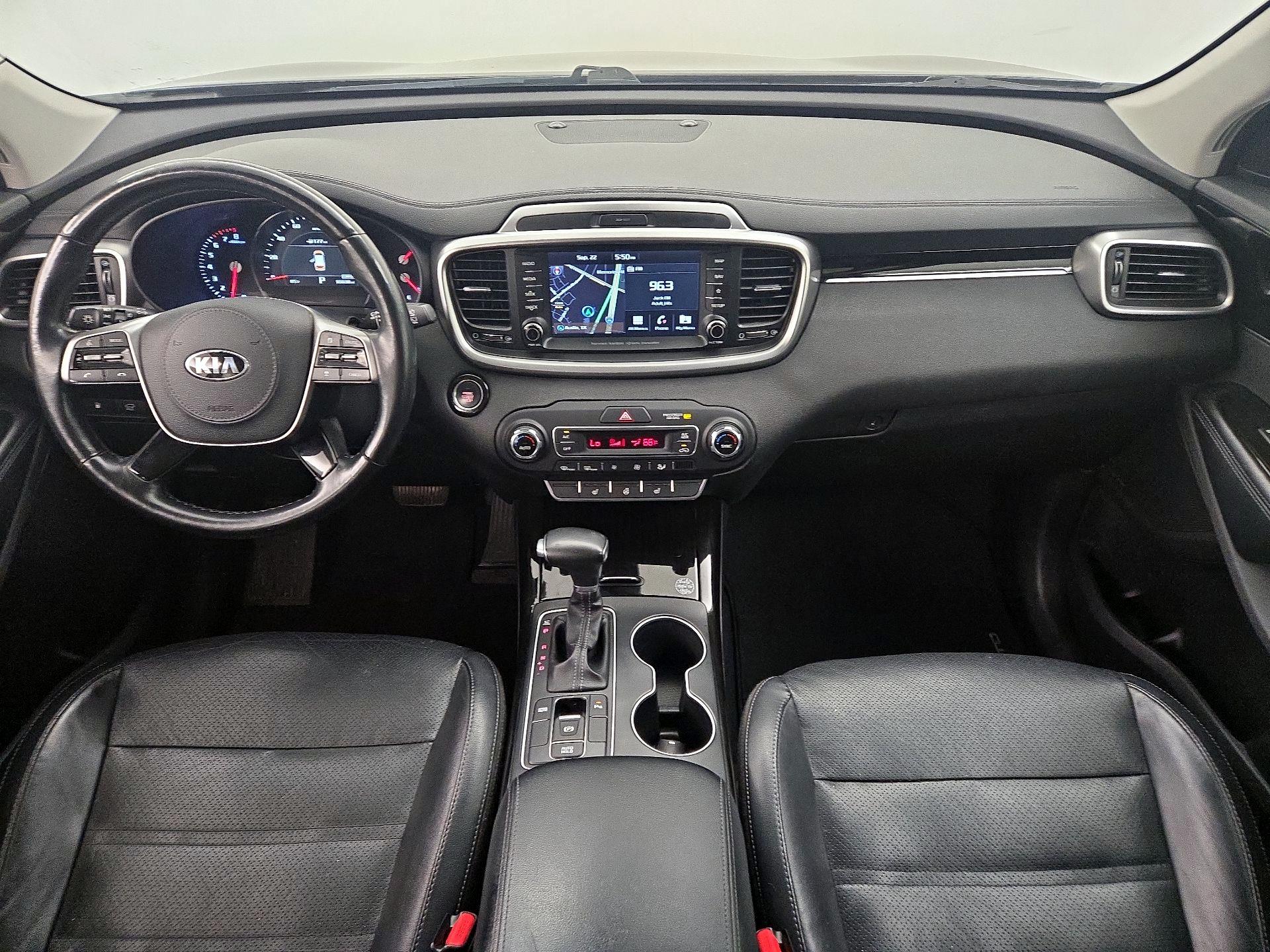Thumbnail: 2019 Kia Sorento - 9