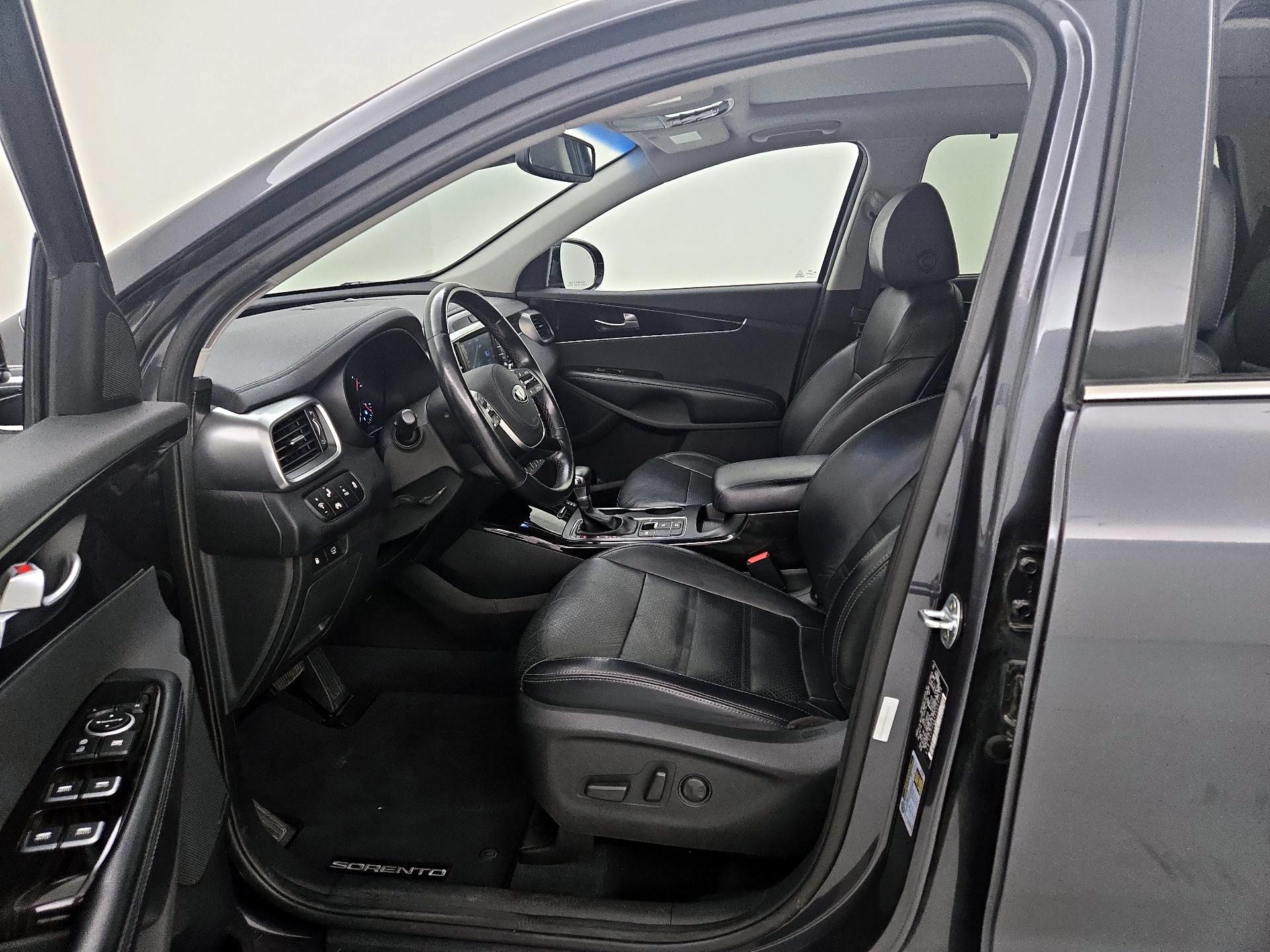 Thumbnail: 2019 Kia Sorento - 11
