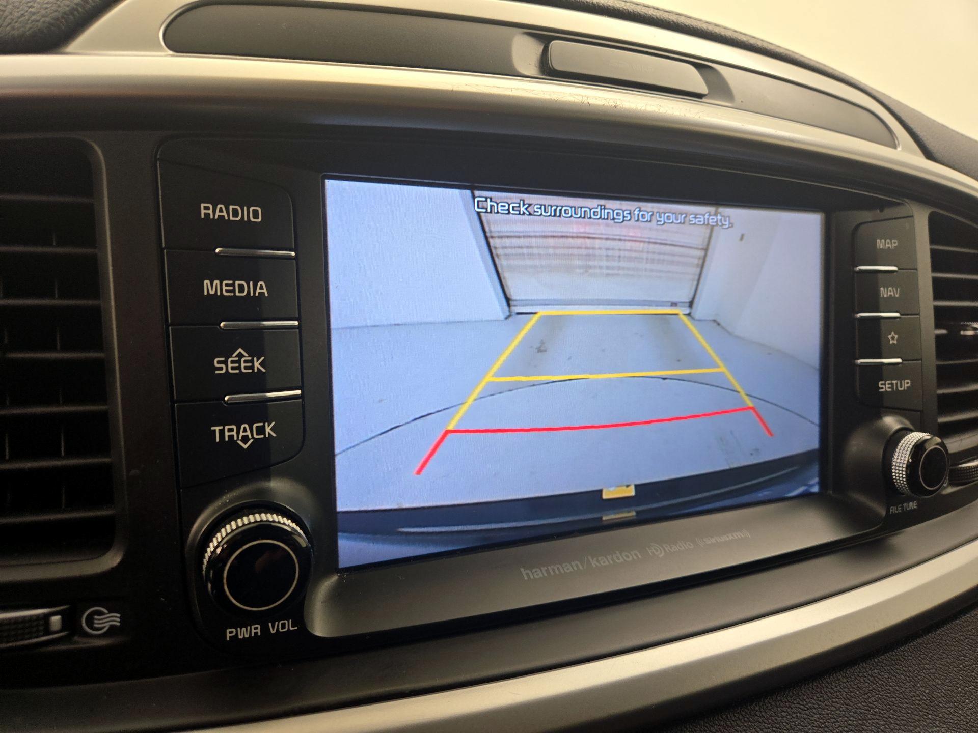 Thumbnail: 2019 Kia Sorento - 15