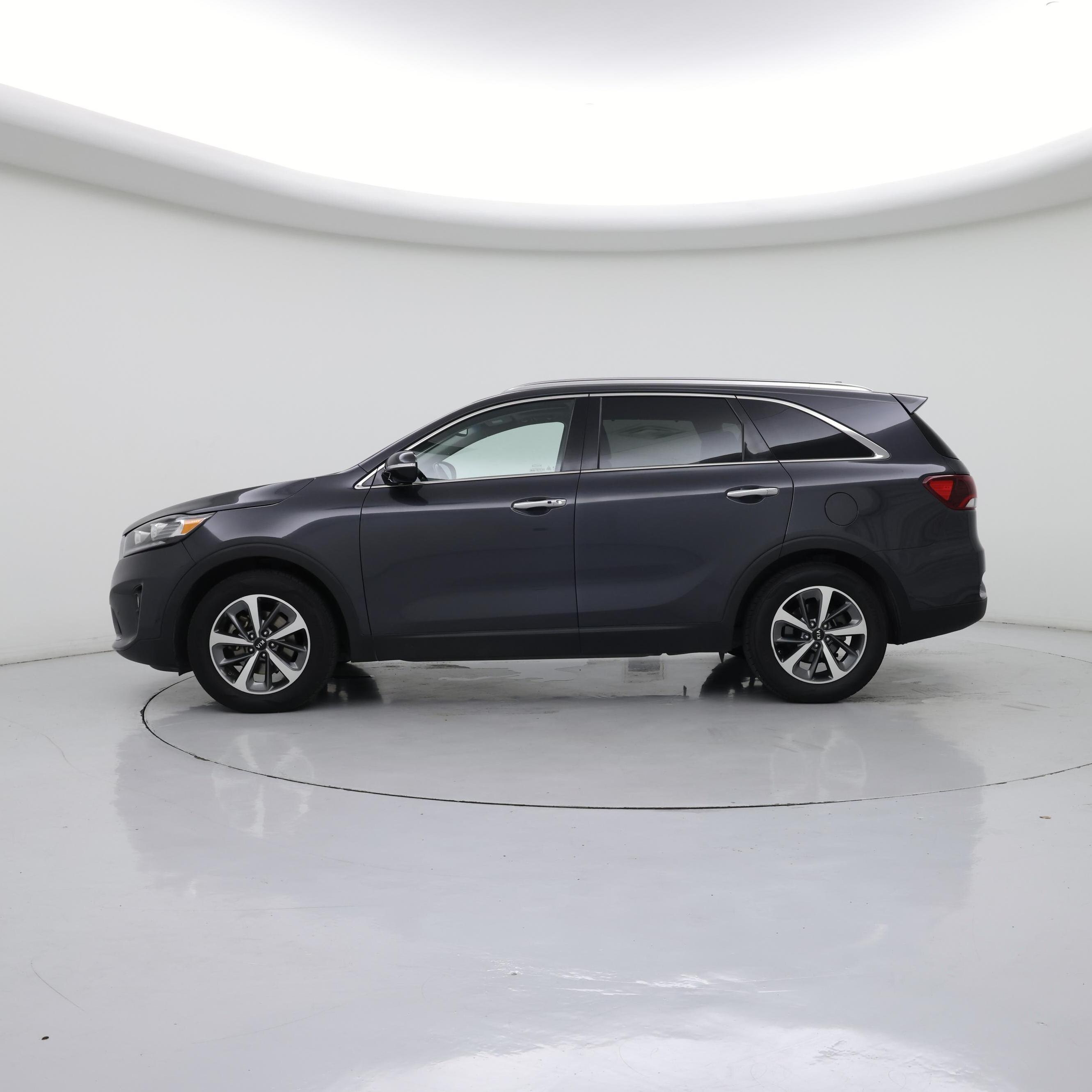 Thumbnail: 2019 Kia Sorento - 3