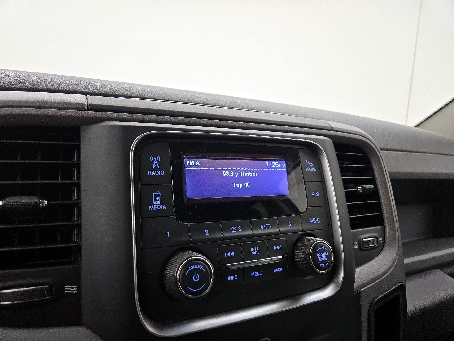 Thumbnail: 2019 RAM 1500 Classic - 15