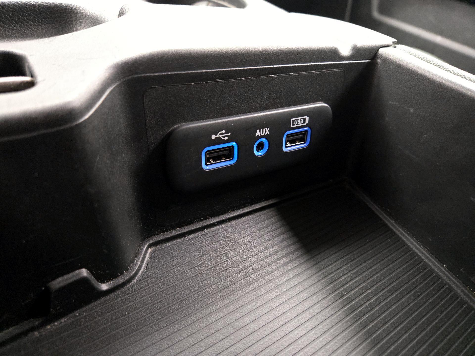 Thumbnail: 2019 RAM 1500 Classic - 18