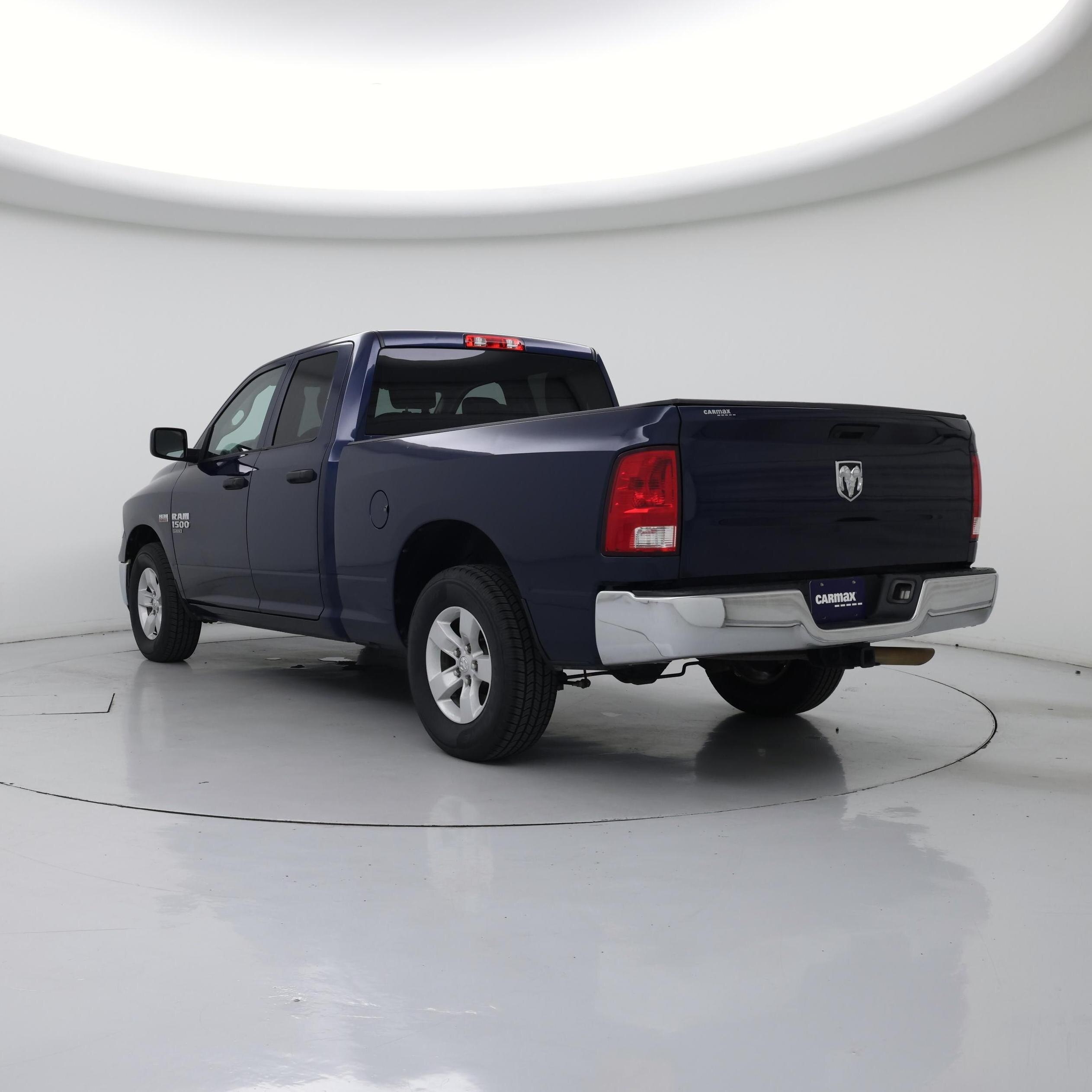 Thumbnail: 2019 RAM 1500 Classic - 2