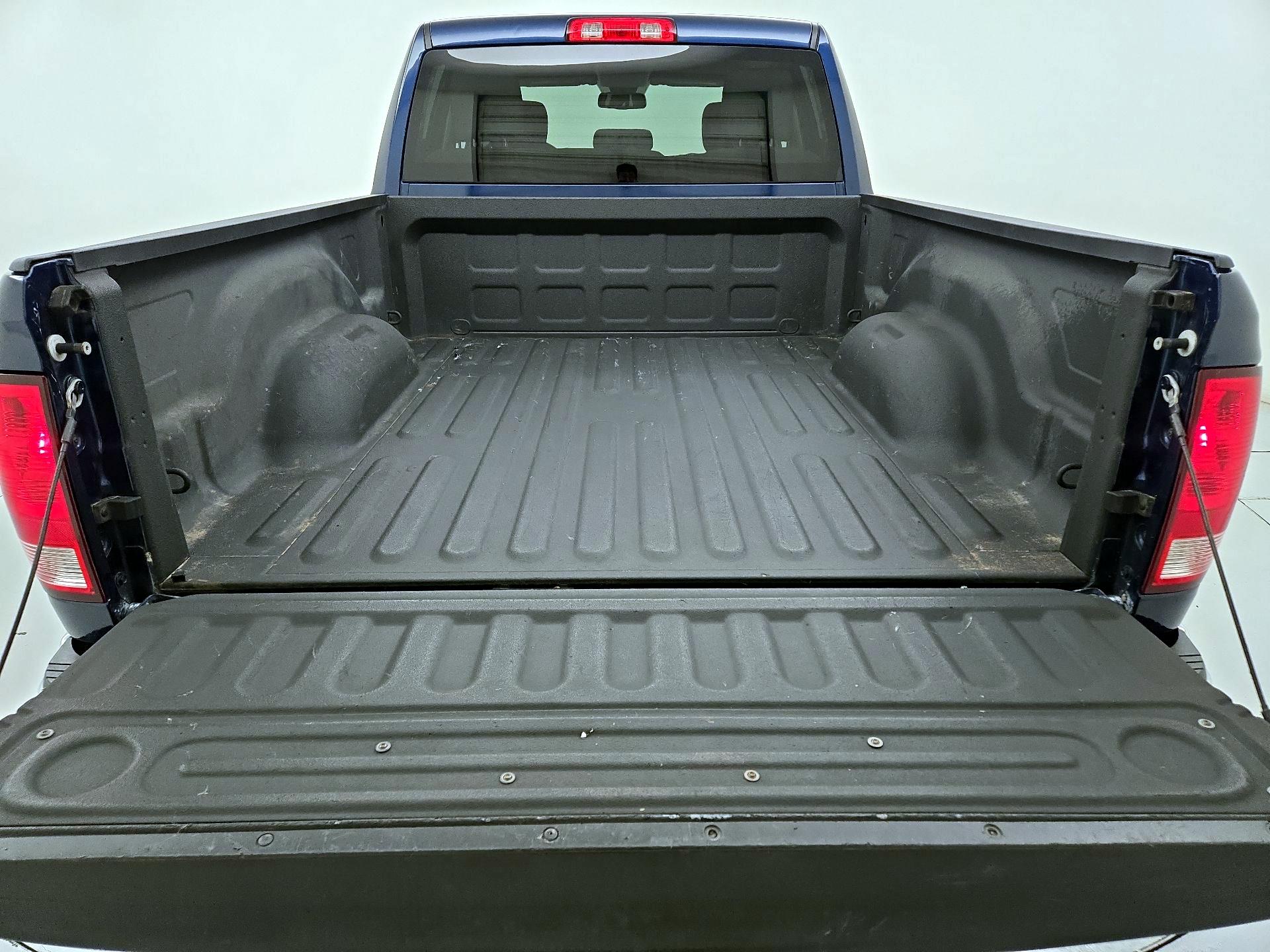 Thumbnail: 2019 RAM 1500 Classic - 20