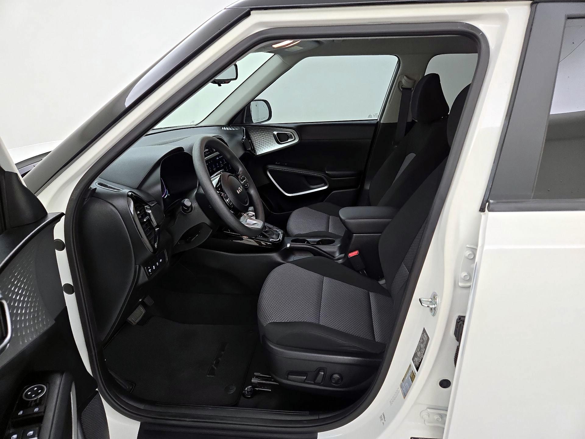 Thumbnail: 2023 Kia Soul - 11