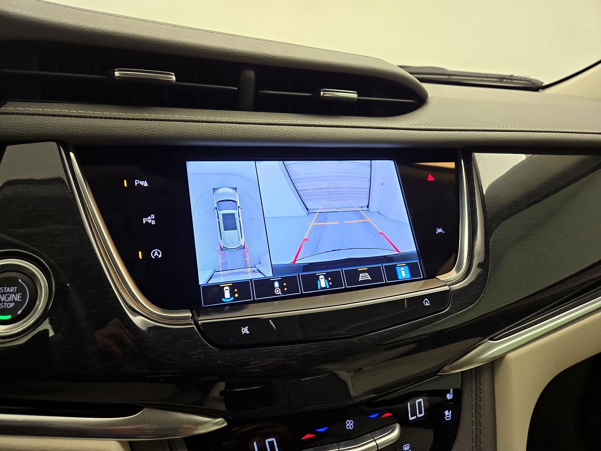 Thumbnail: 2023 Cadillac XT6 - 15