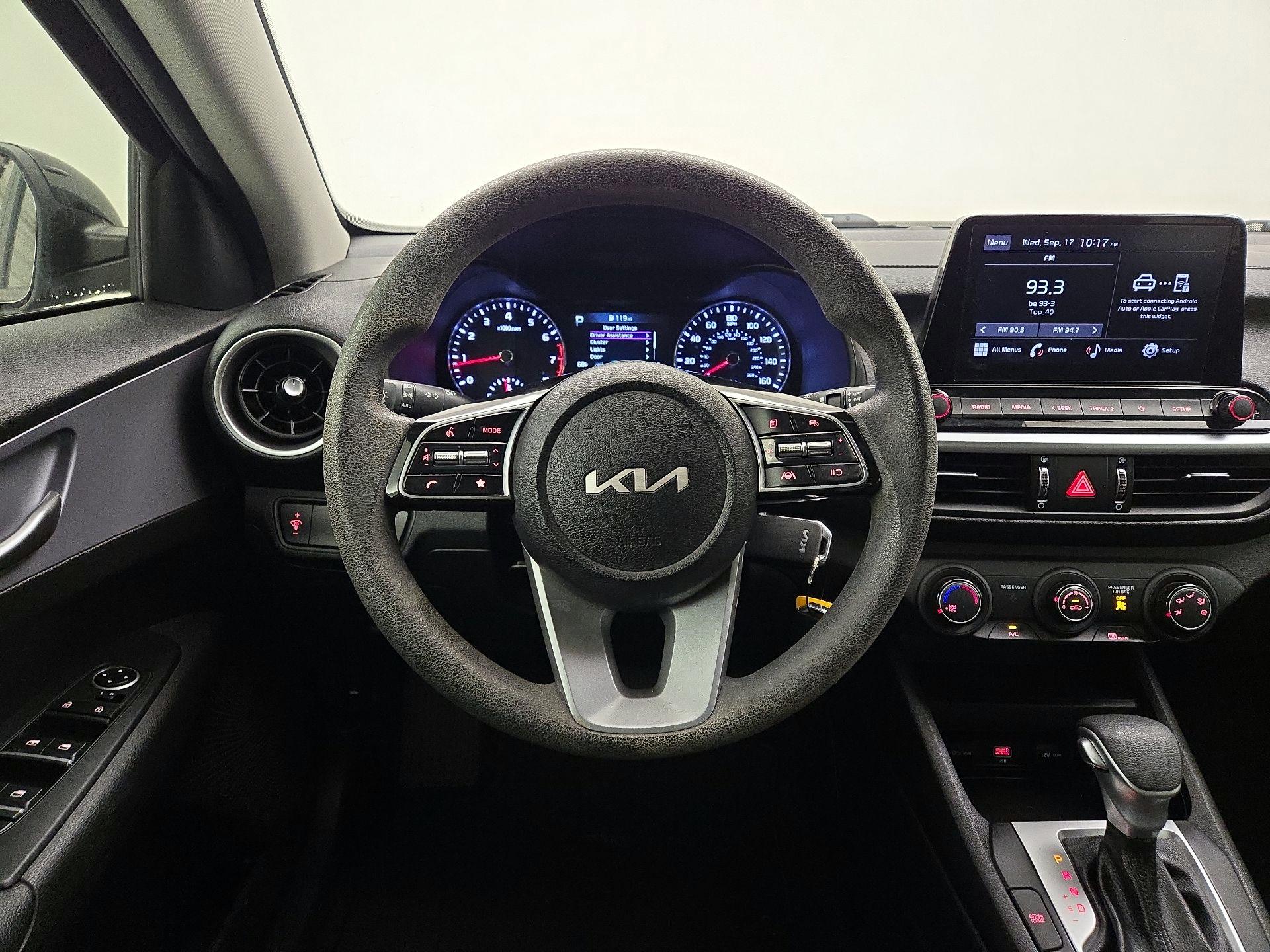 Thumbnail: 2022 Kia Forte - 10