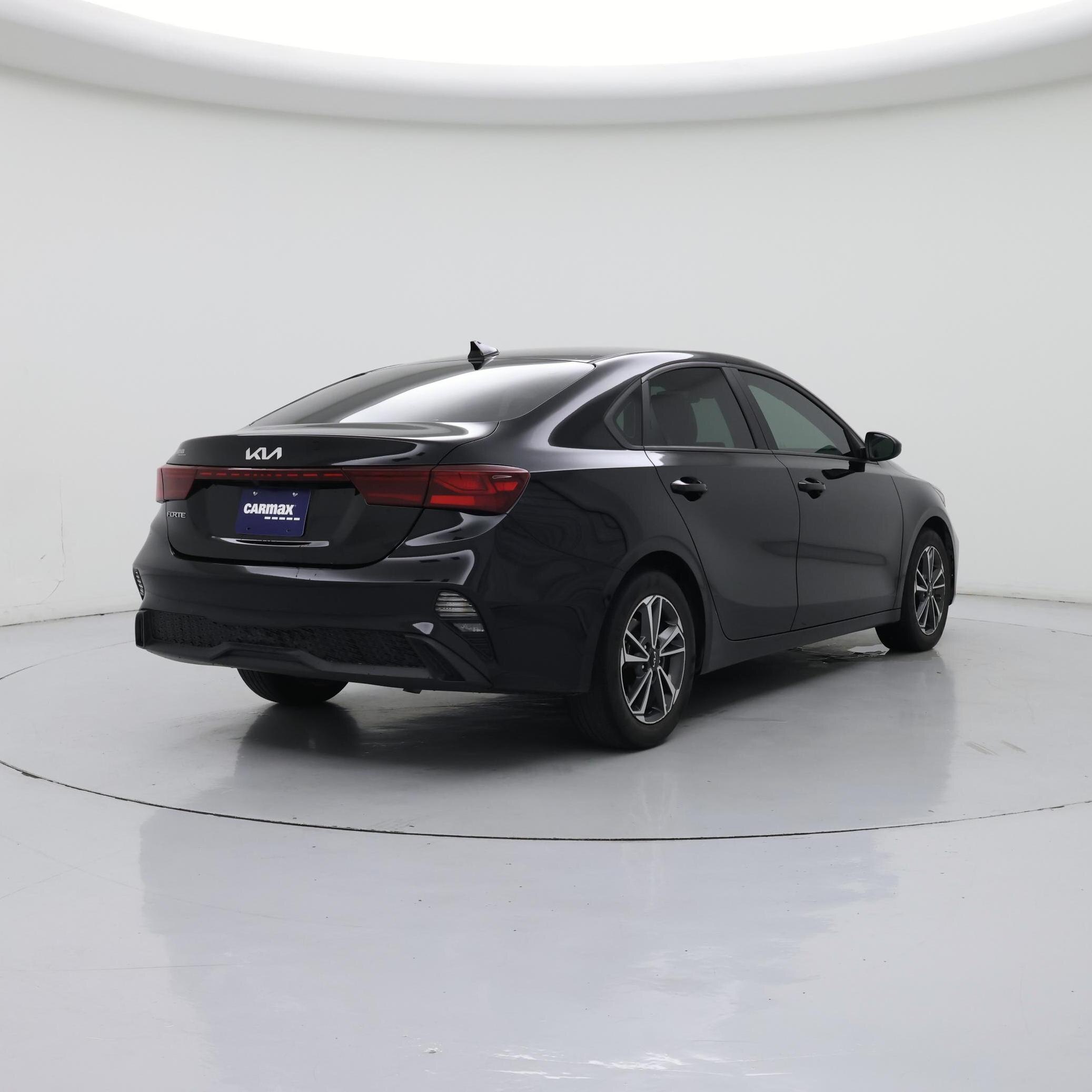 Thumbnail: 2022 Kia Forte - 8