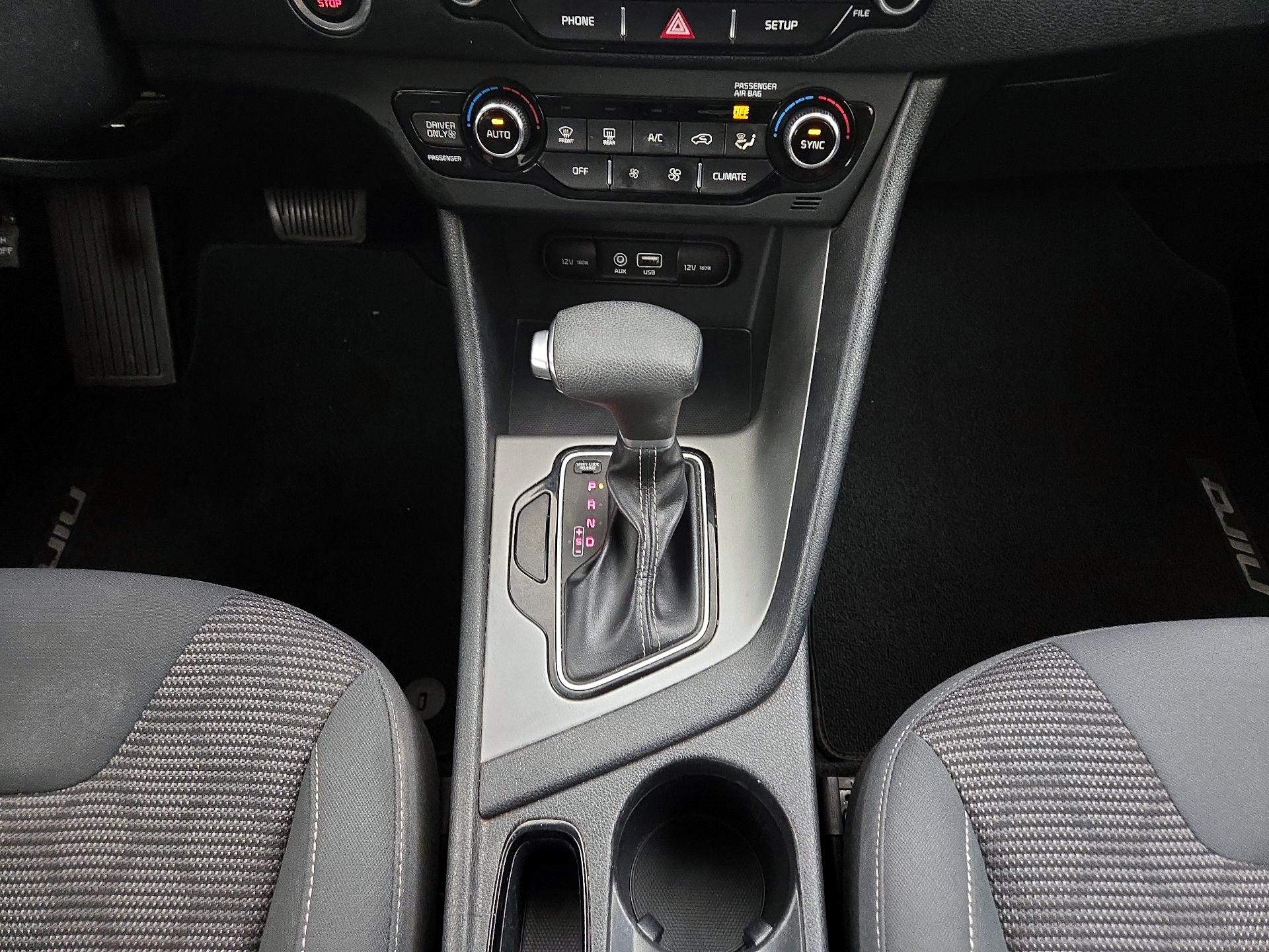 Thumbnail: 2019 Kia Niro - 17