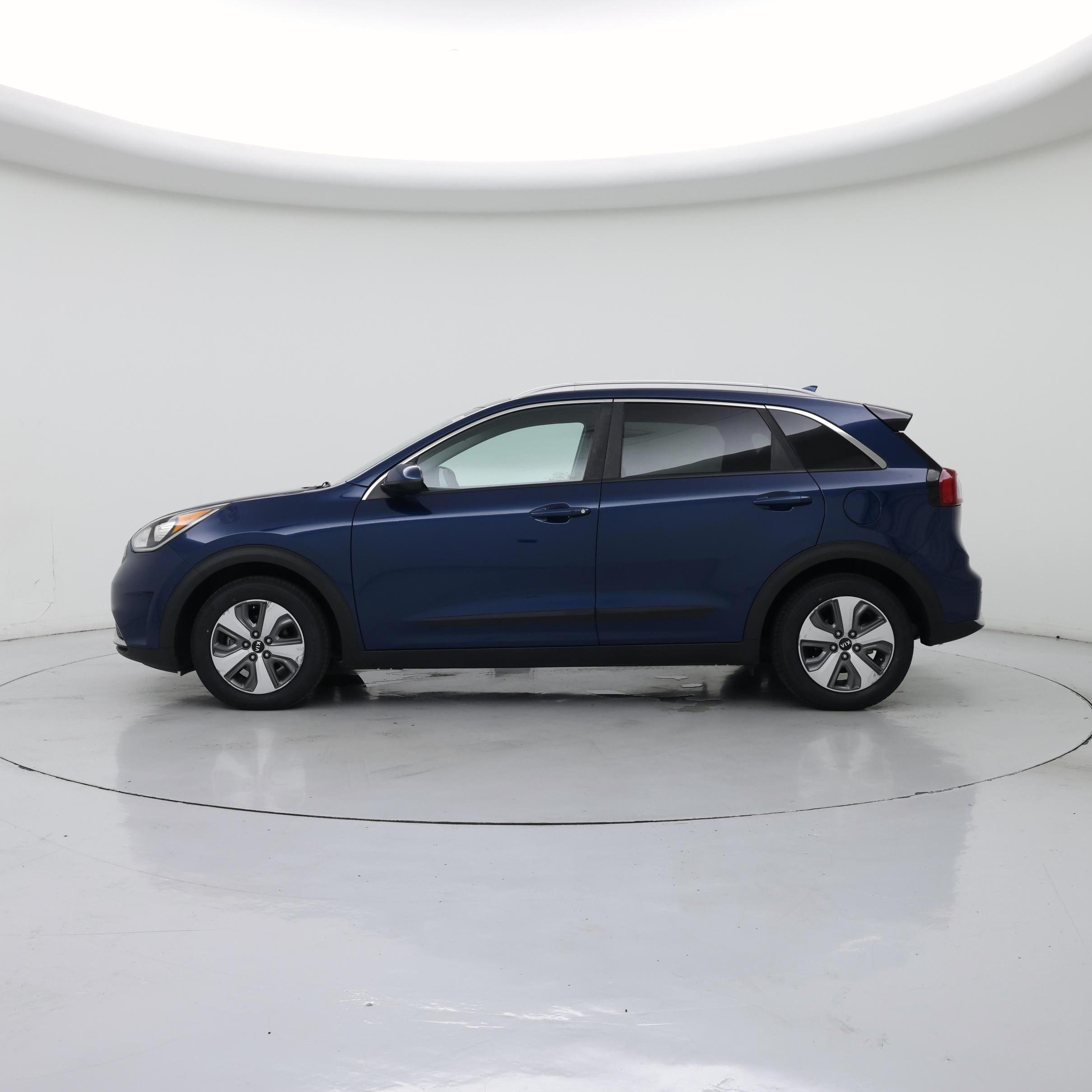 Thumbnail: 2019 Kia Niro - 3