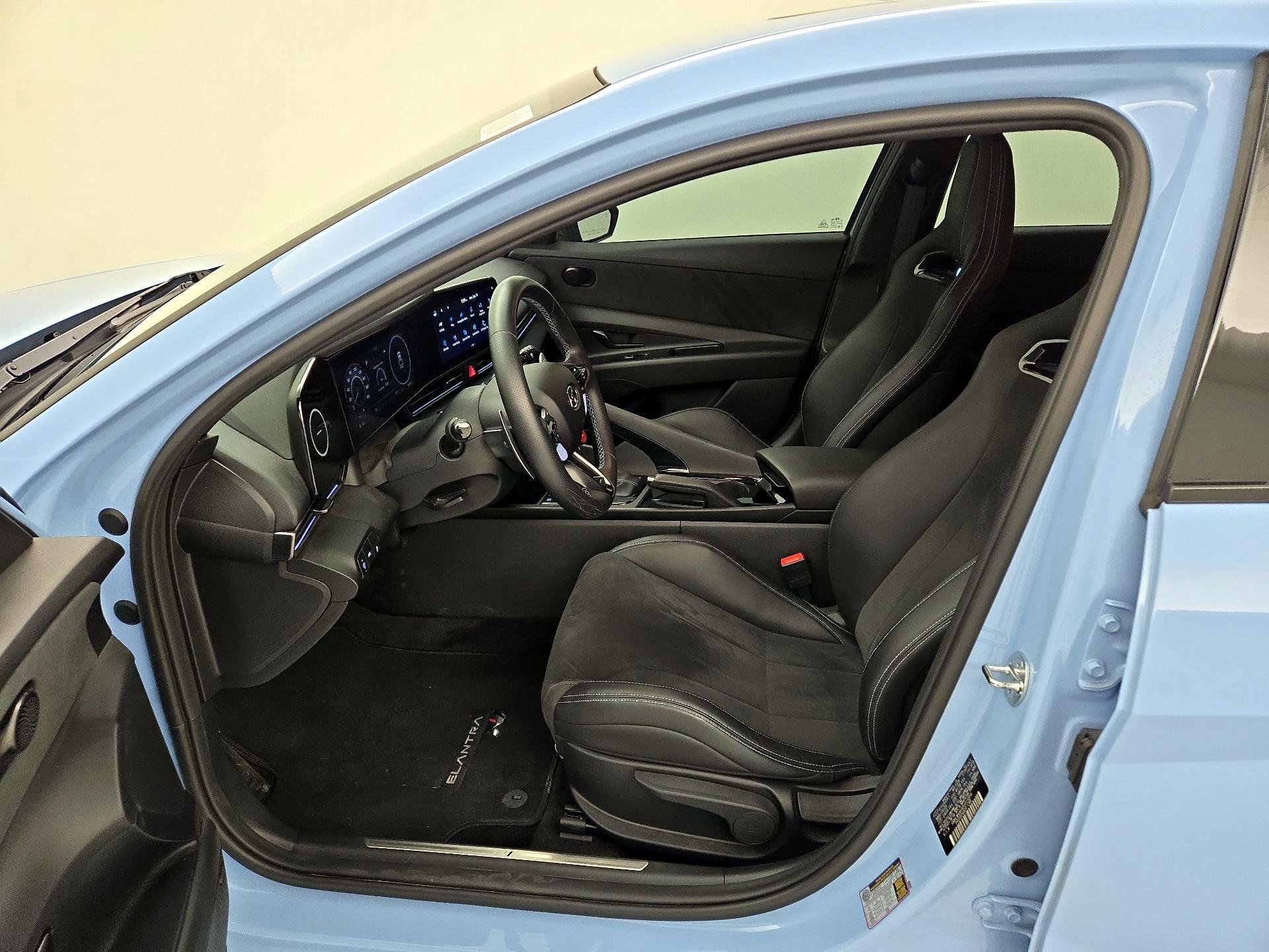 Thumbnail: 2023 Hyundai Elantra - 11