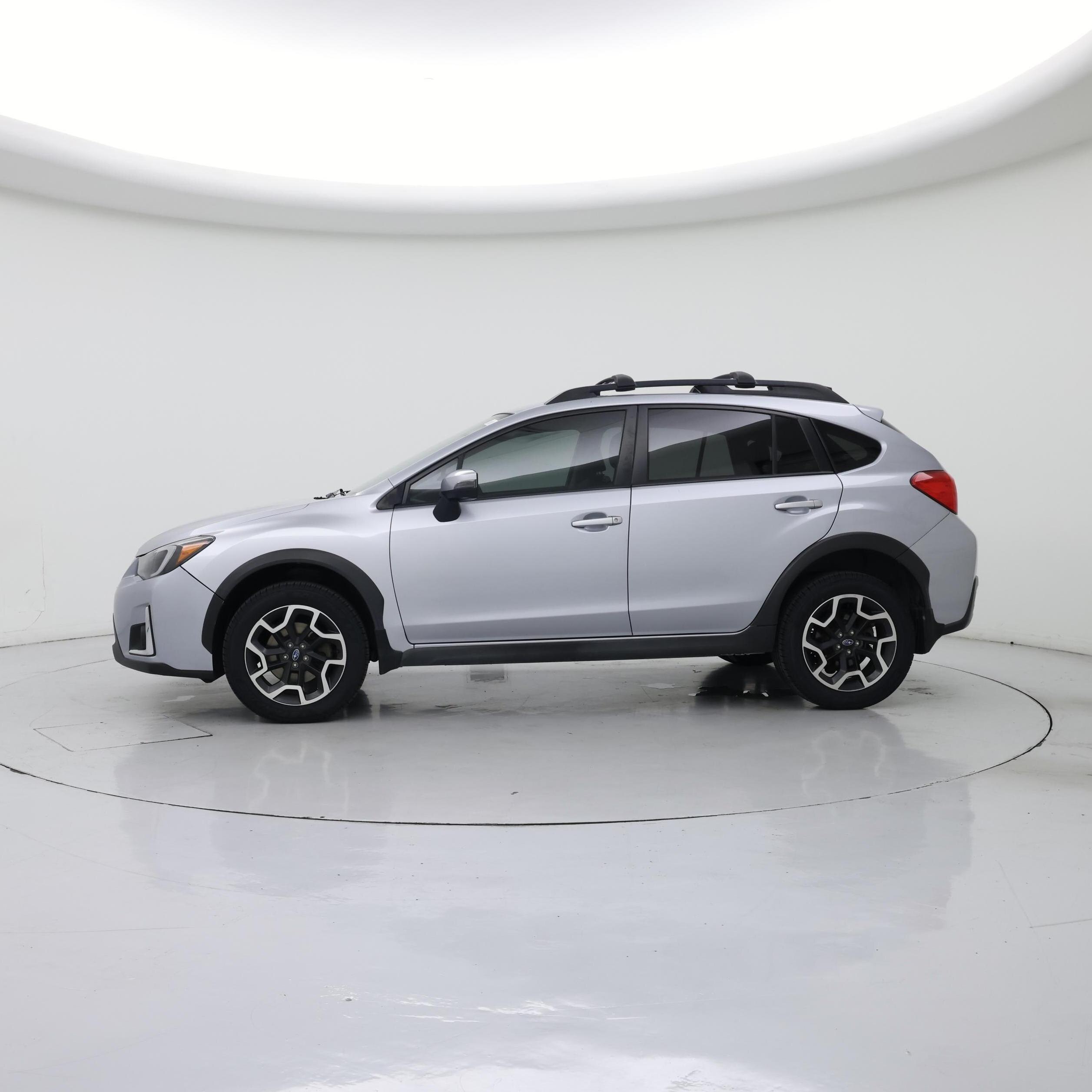 Thumbnail: 2016 Subaru XV Crosstrek - 3