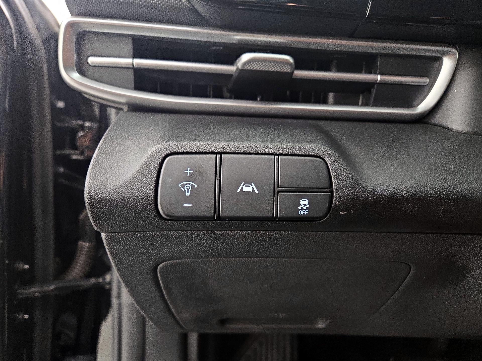 Thumbnail: 2021 Hyundai Elantra - 11
