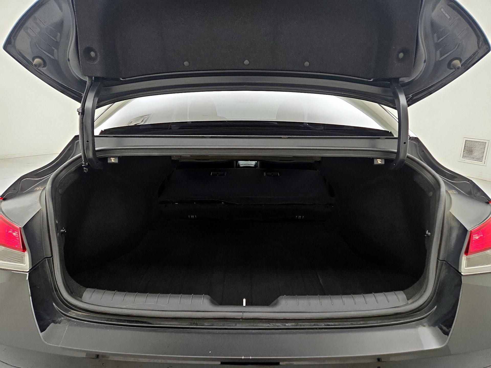 Thumbnail: 2021 Hyundai Elantra - 19