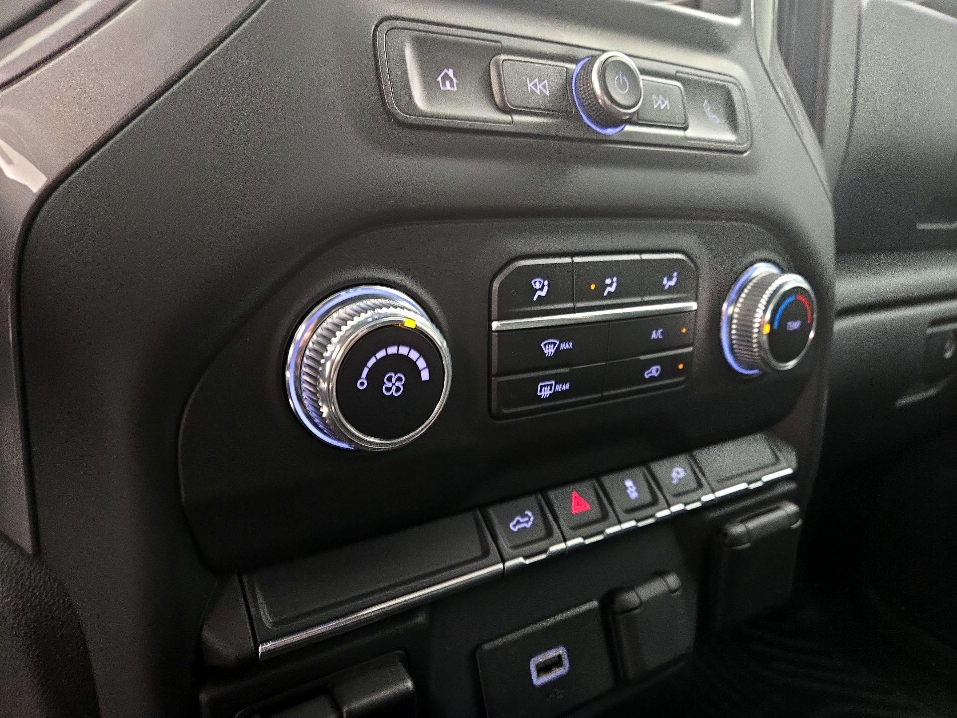 Thumbnail: 2020 GMC Sierra 2500 - 16