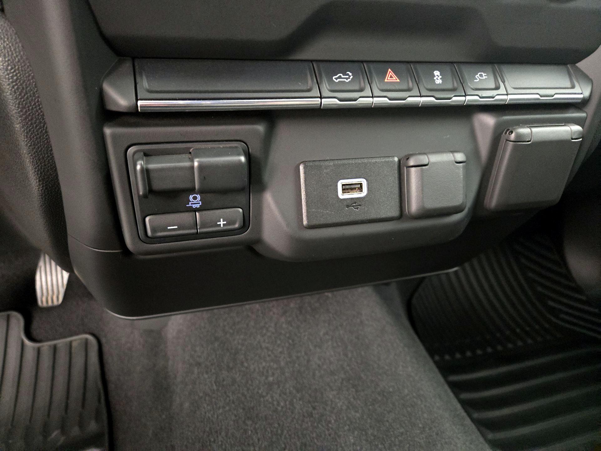 Thumbnail: 2020 GMC Sierra 2500 - 18