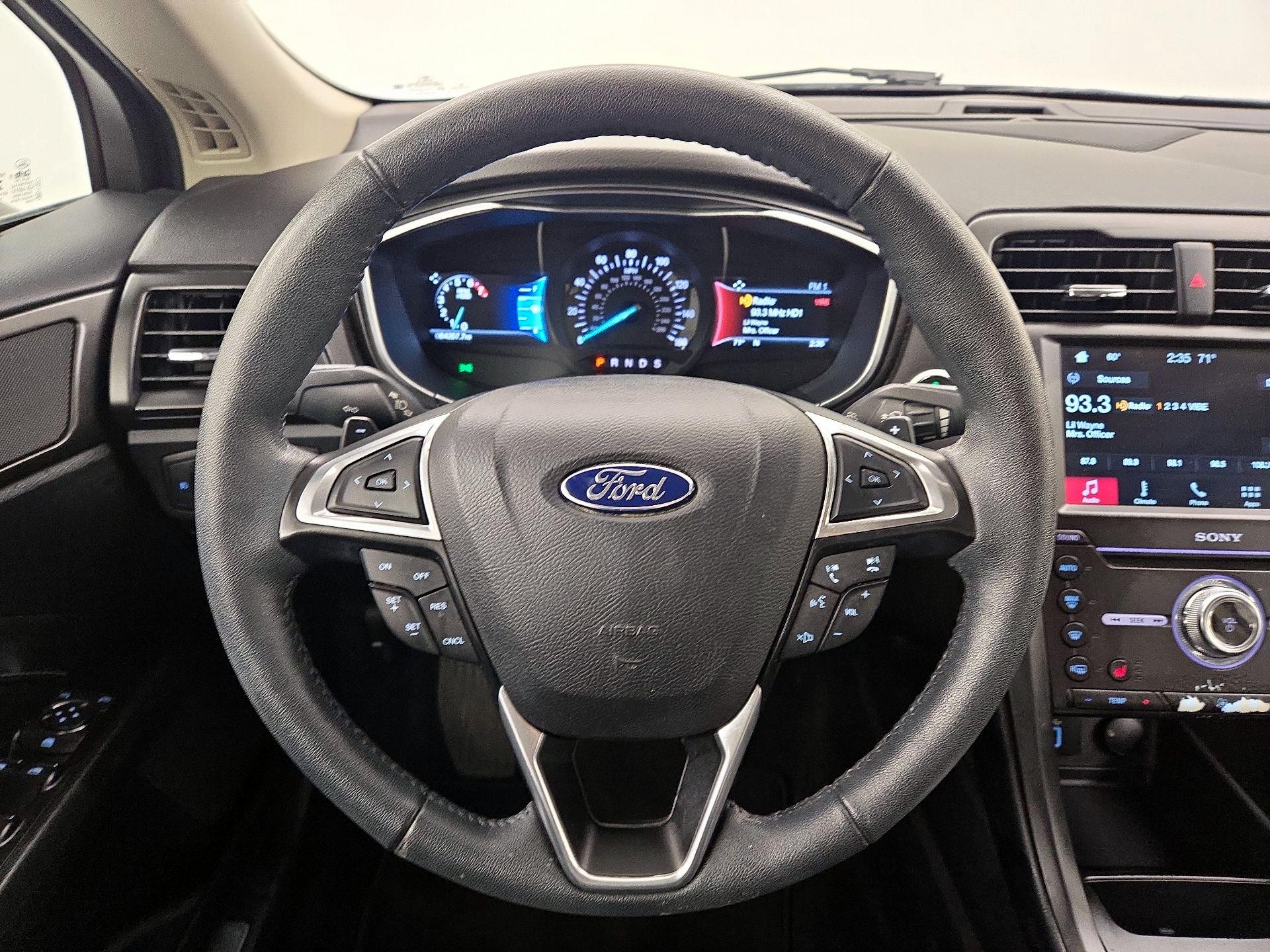 Thumbnail: 2017 Ford Fusion - 10