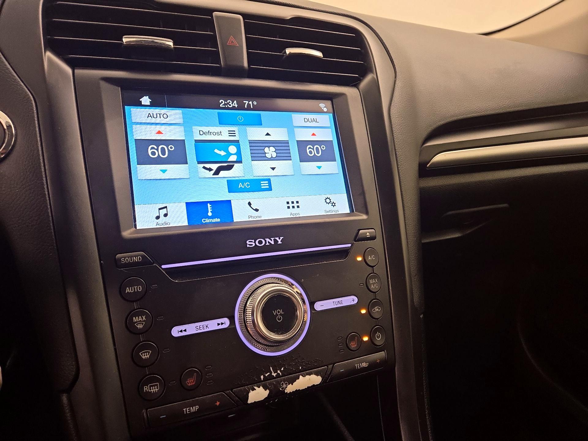 Thumbnail: 2017 Ford Fusion - 16