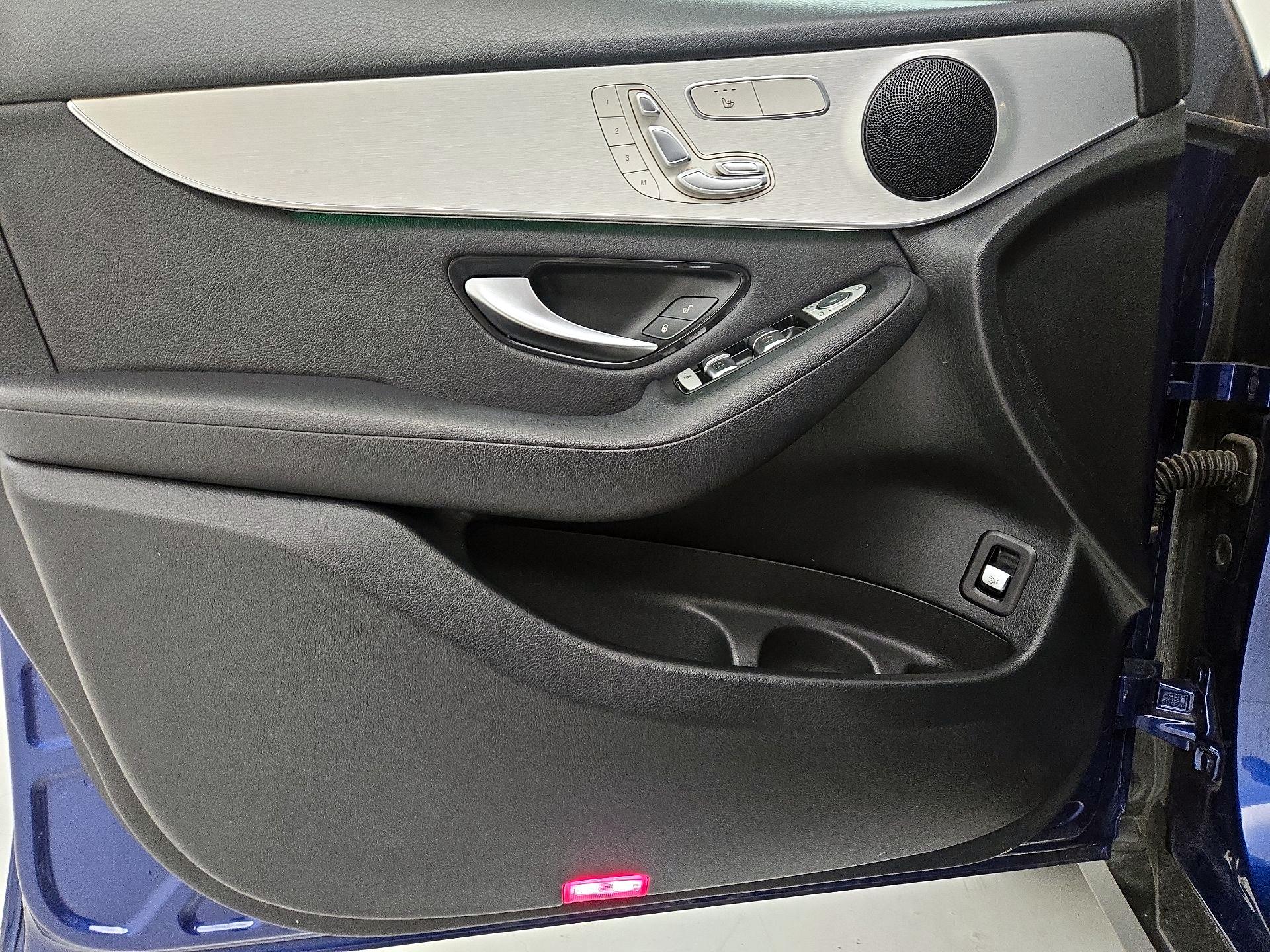 Thumbnail: 2020 Mercedes-Benz GLC - 12