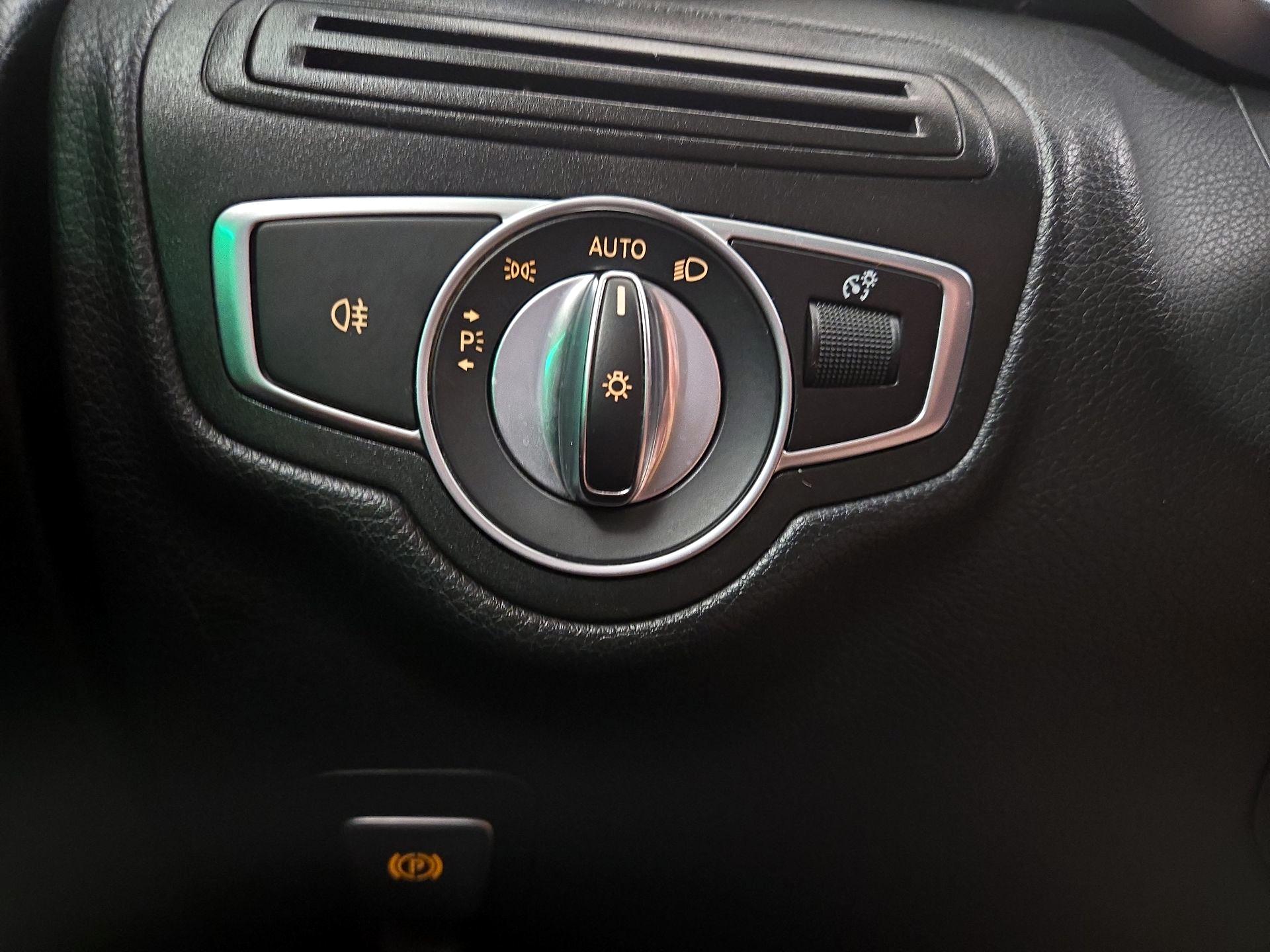 Thumbnail: 2020 Mercedes-Benz GLC - 13