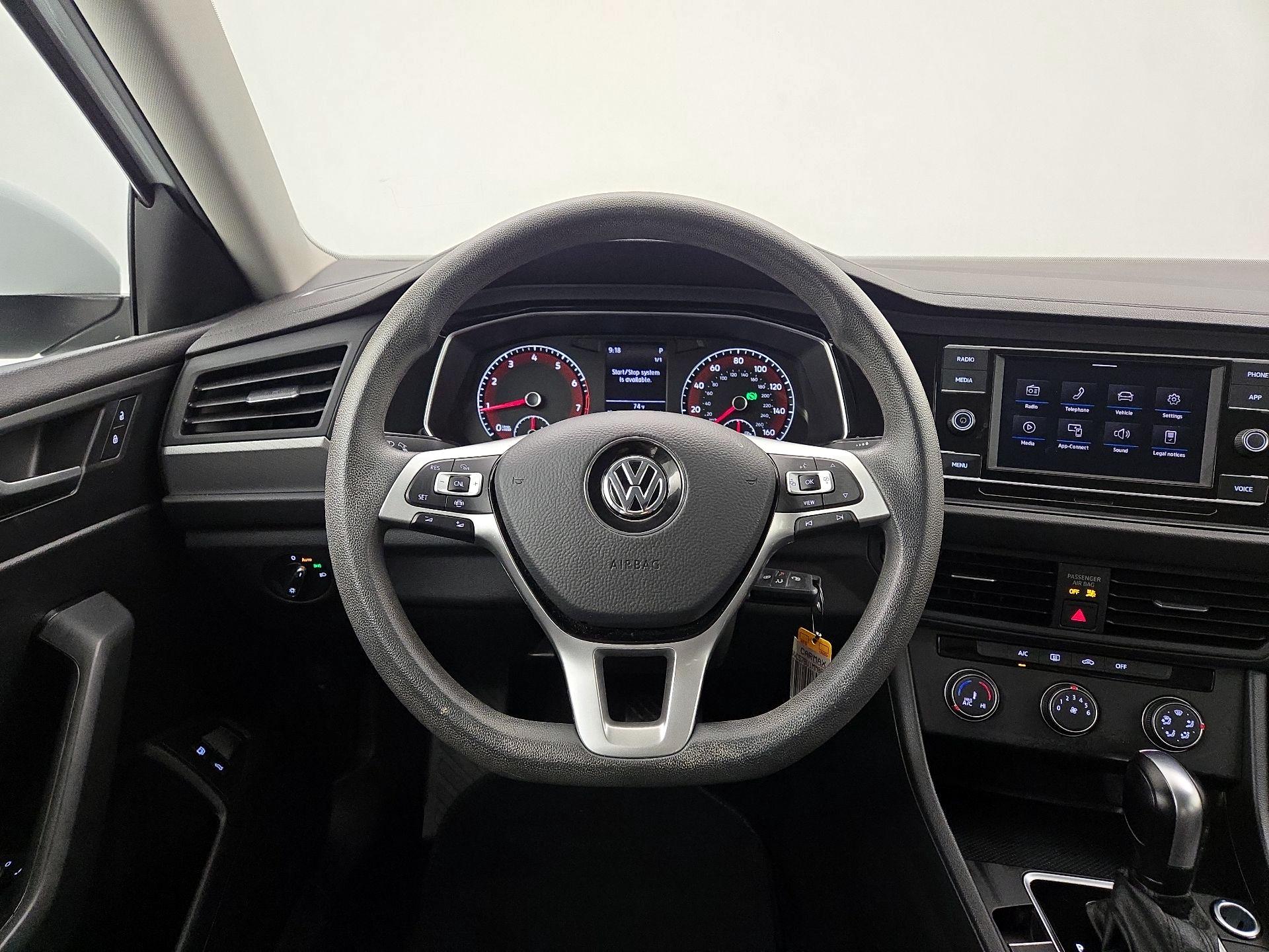 Thumbnail: 2021 Volkswagen Jetta - 10