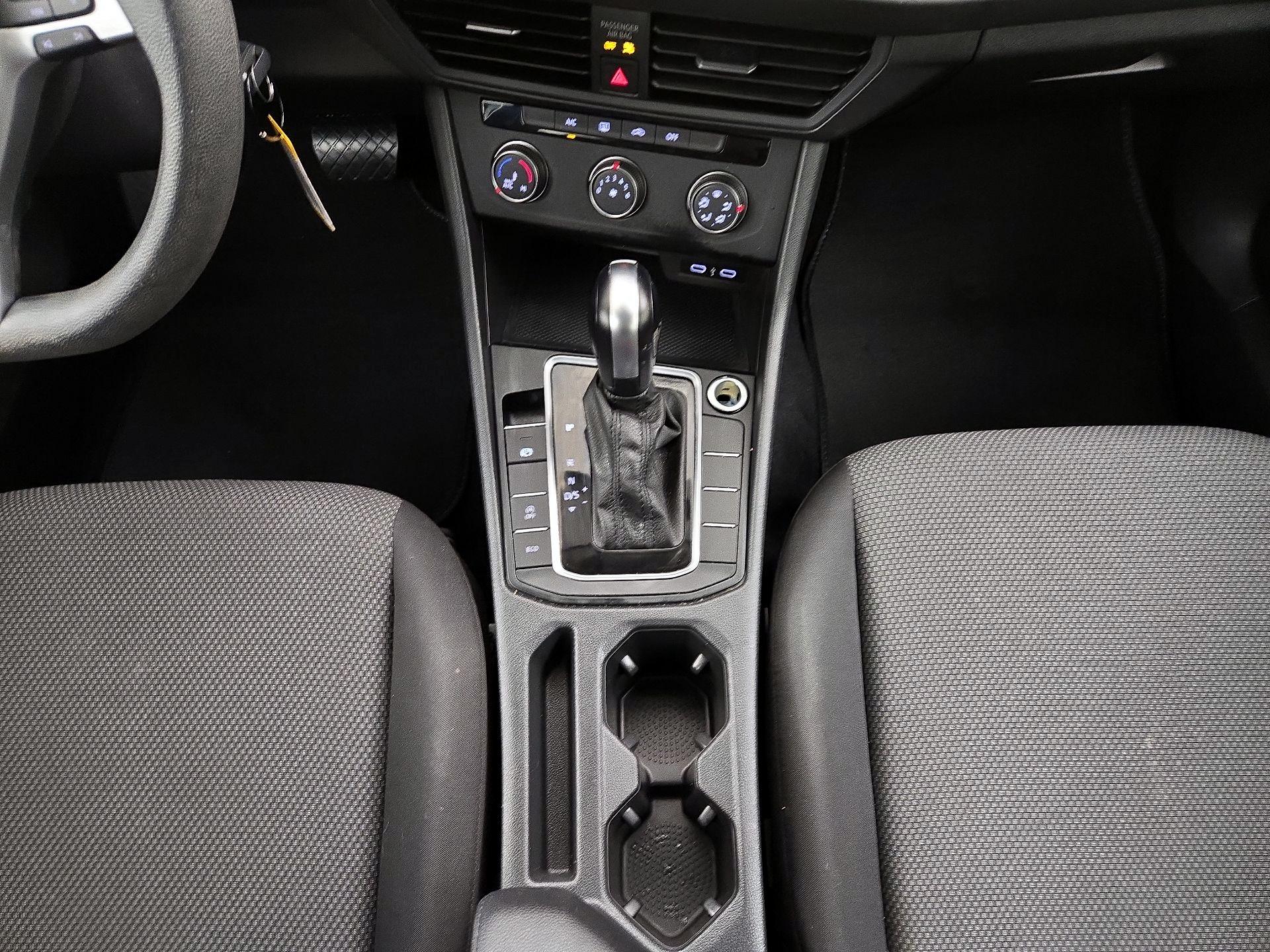 Thumbnail: 2021 Volkswagen Jetta - 17