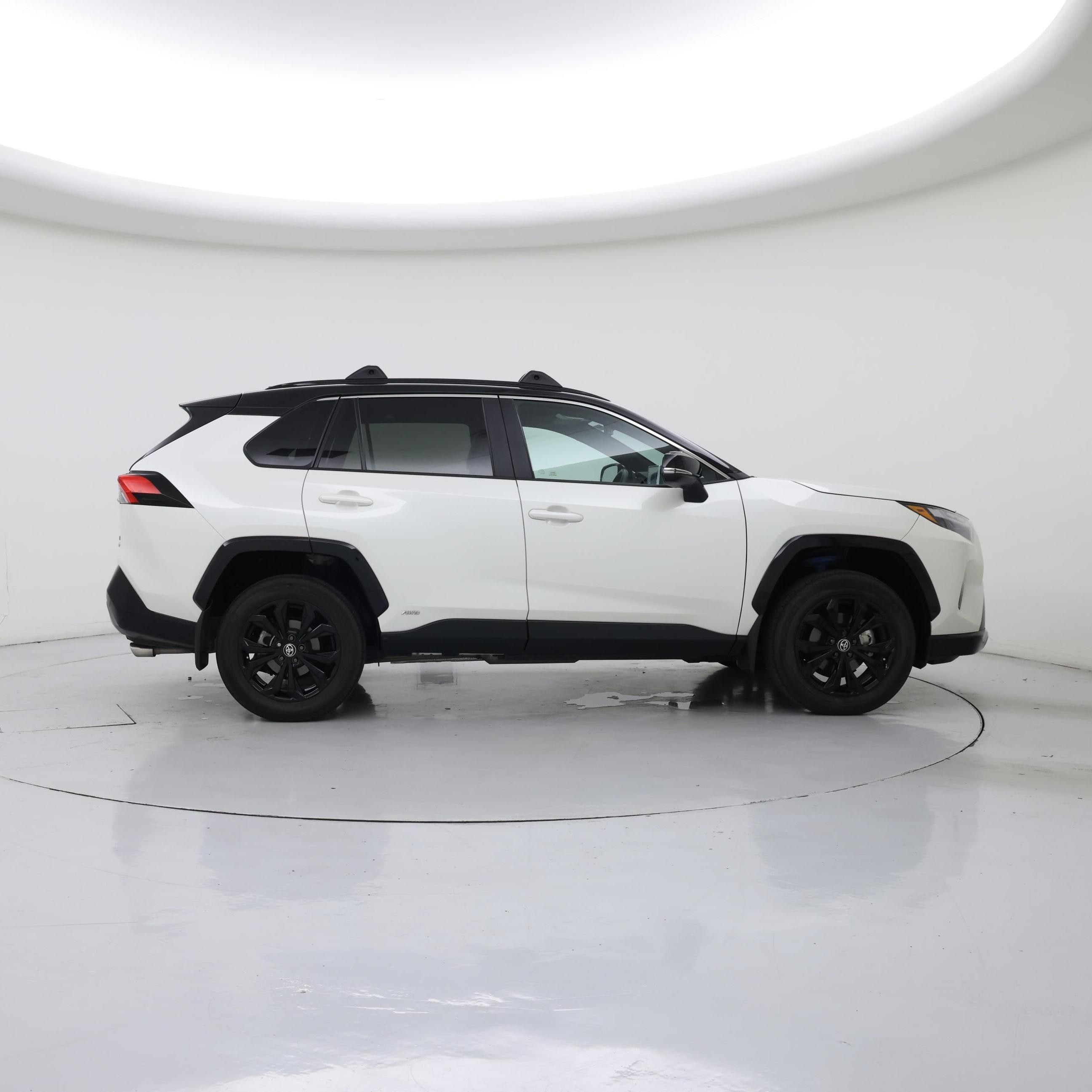 Thumbnail: 2022 Toyota RAV4 - 7