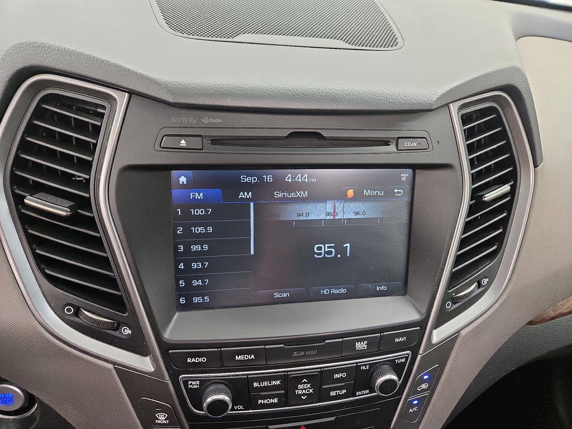 Thumbnail: 2018 Hyundai Santa Fe - 16