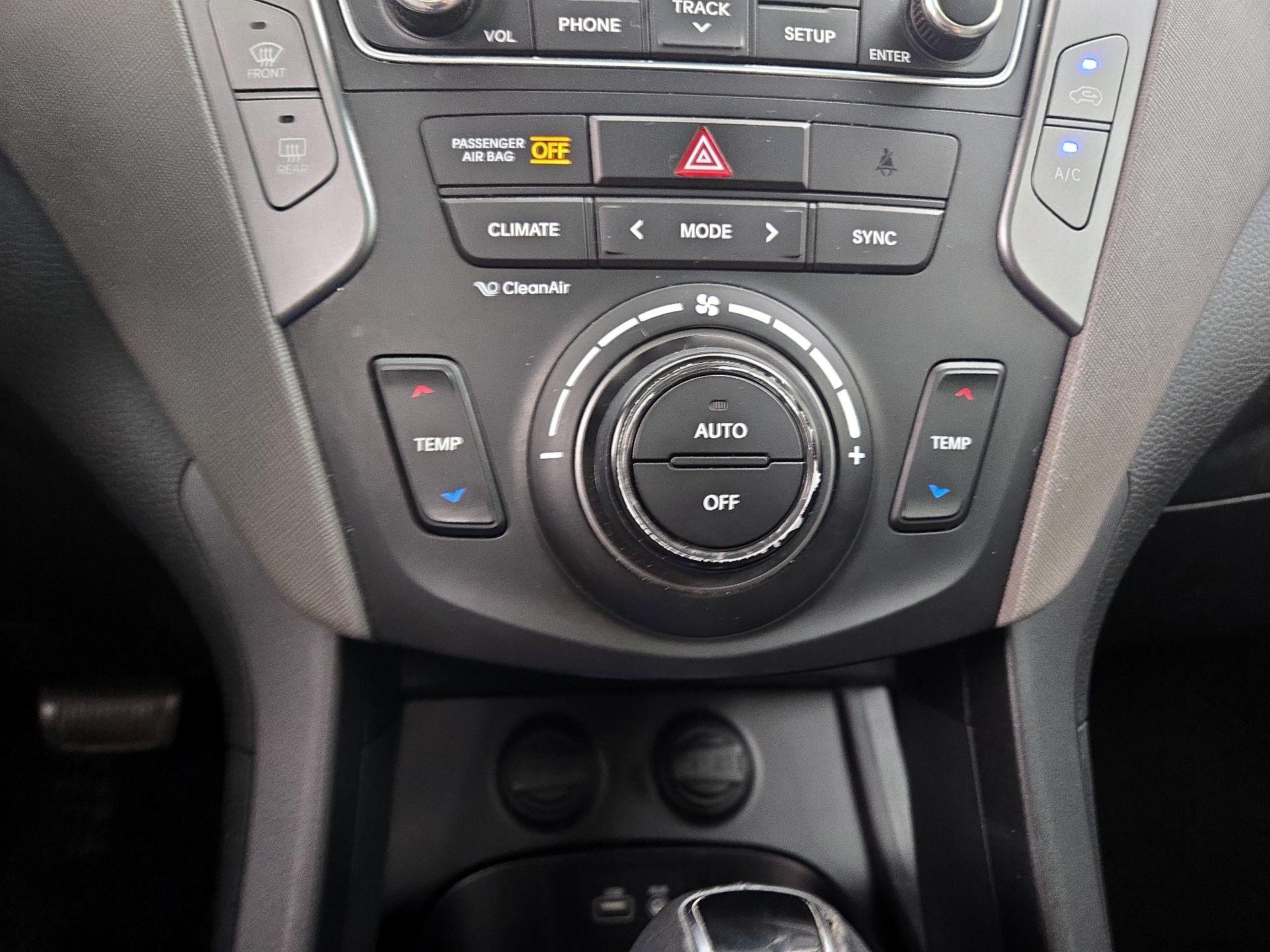 Thumbnail: 2018 Hyundai Santa Fe - 17