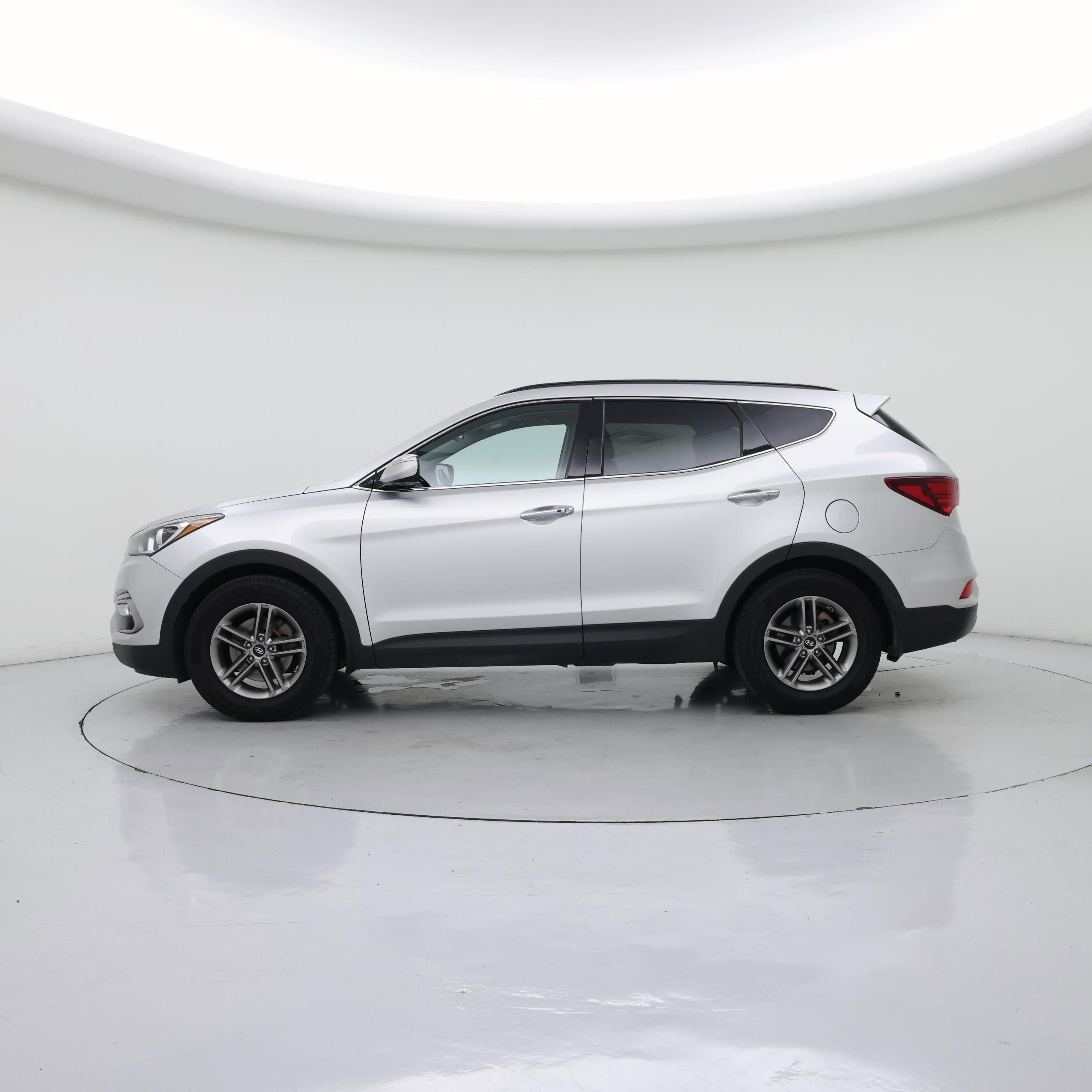 Thumbnail: 2018 Hyundai Santa Fe - 3