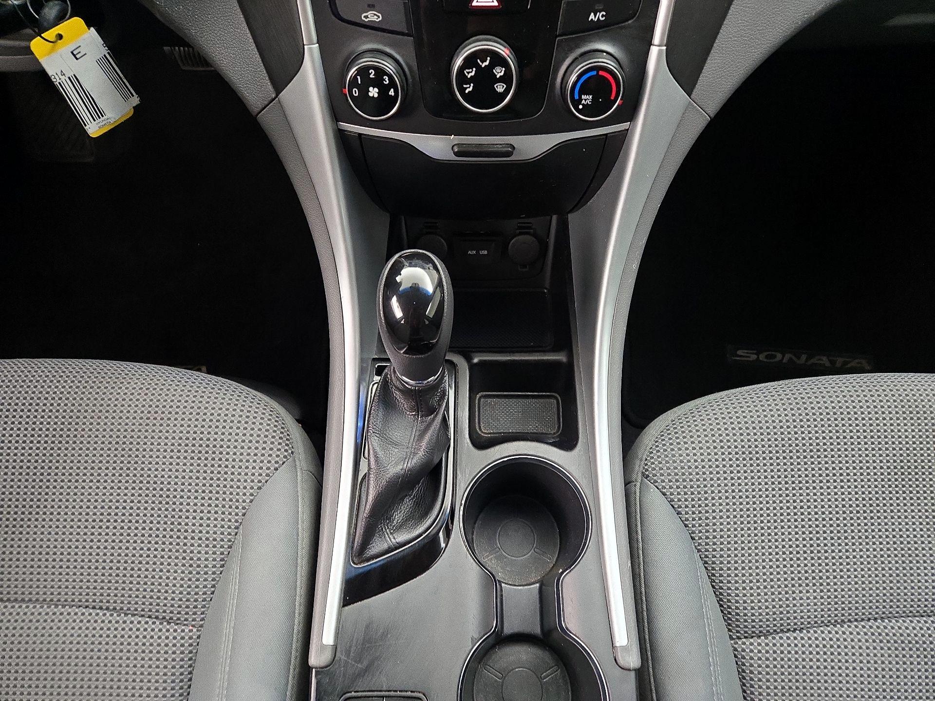 Thumbnail: 2014 Hyundai Sonata - 17