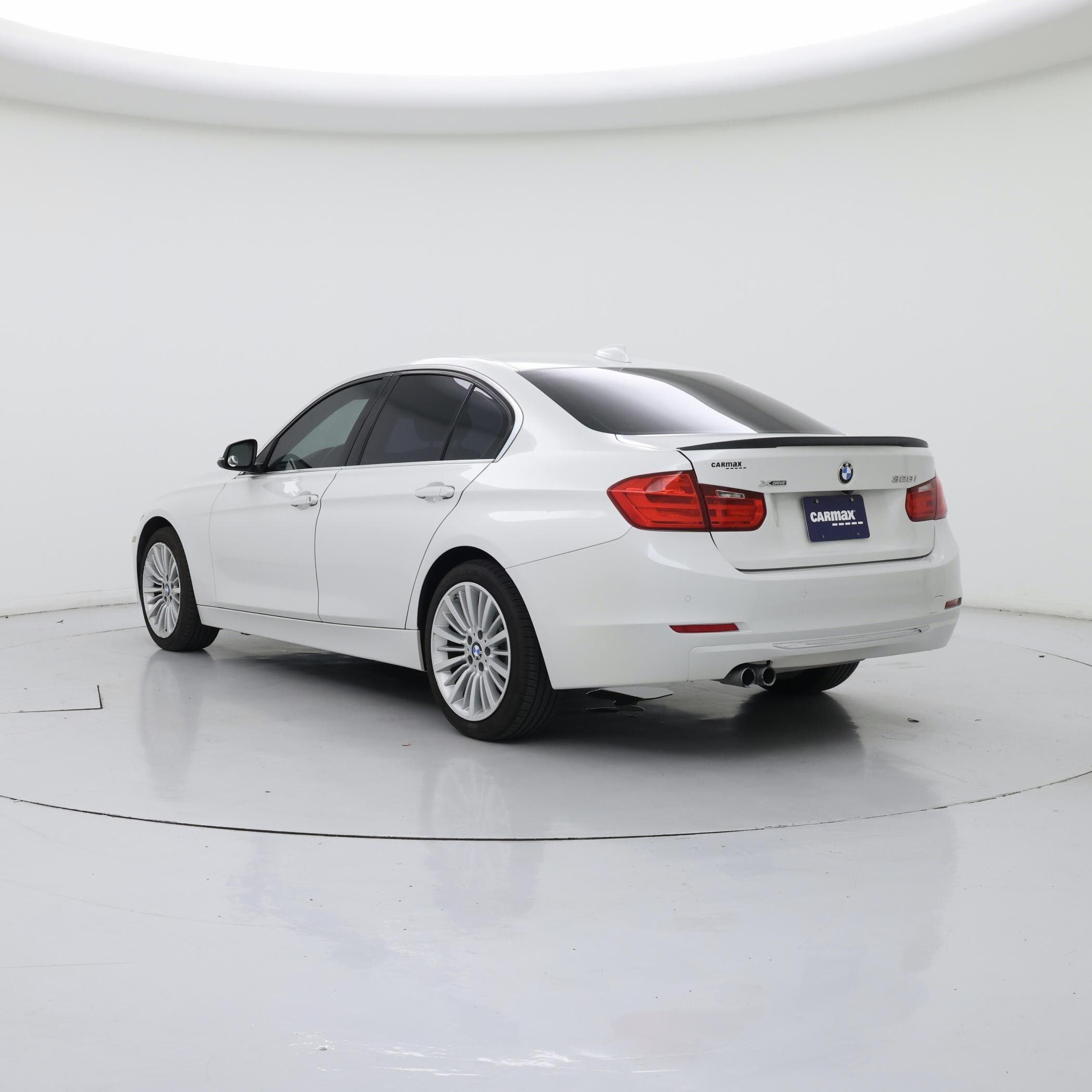 Thumbnail: 2015 BMW 3 Series - 2