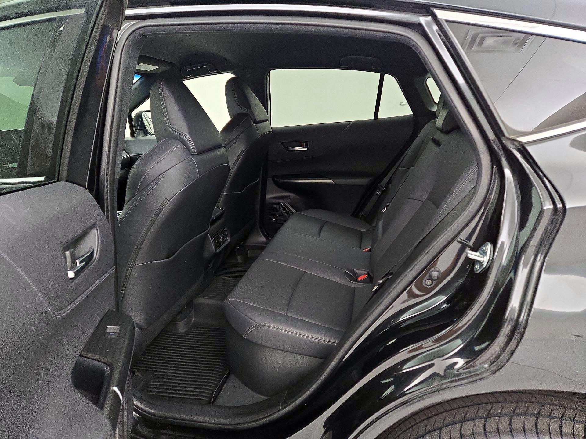 Thumbnail: 2022 Toyota Venza - 20