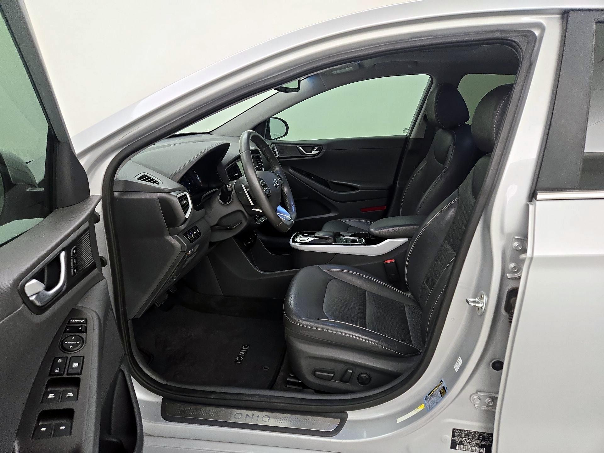 Thumbnail: 2019 Hyundai Ioniq - 11