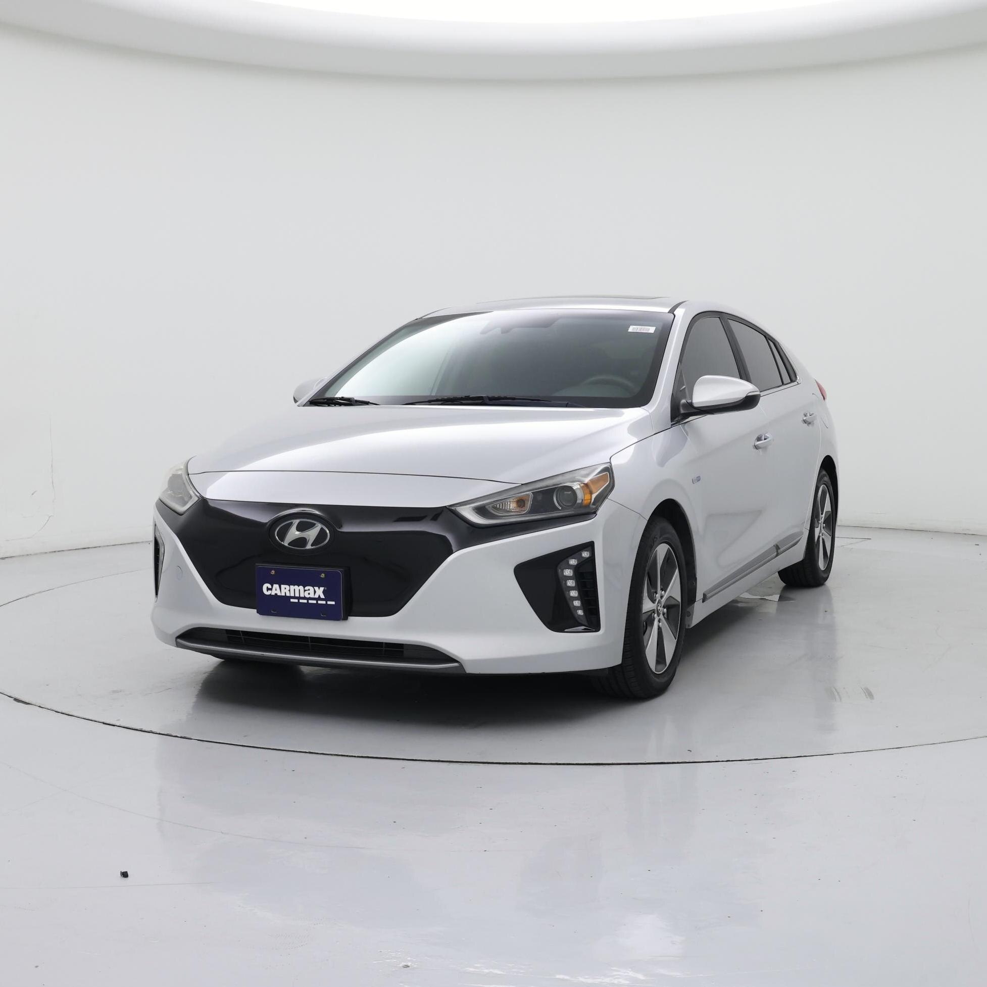 Thumbnail: 2019 Hyundai Ioniq - 4