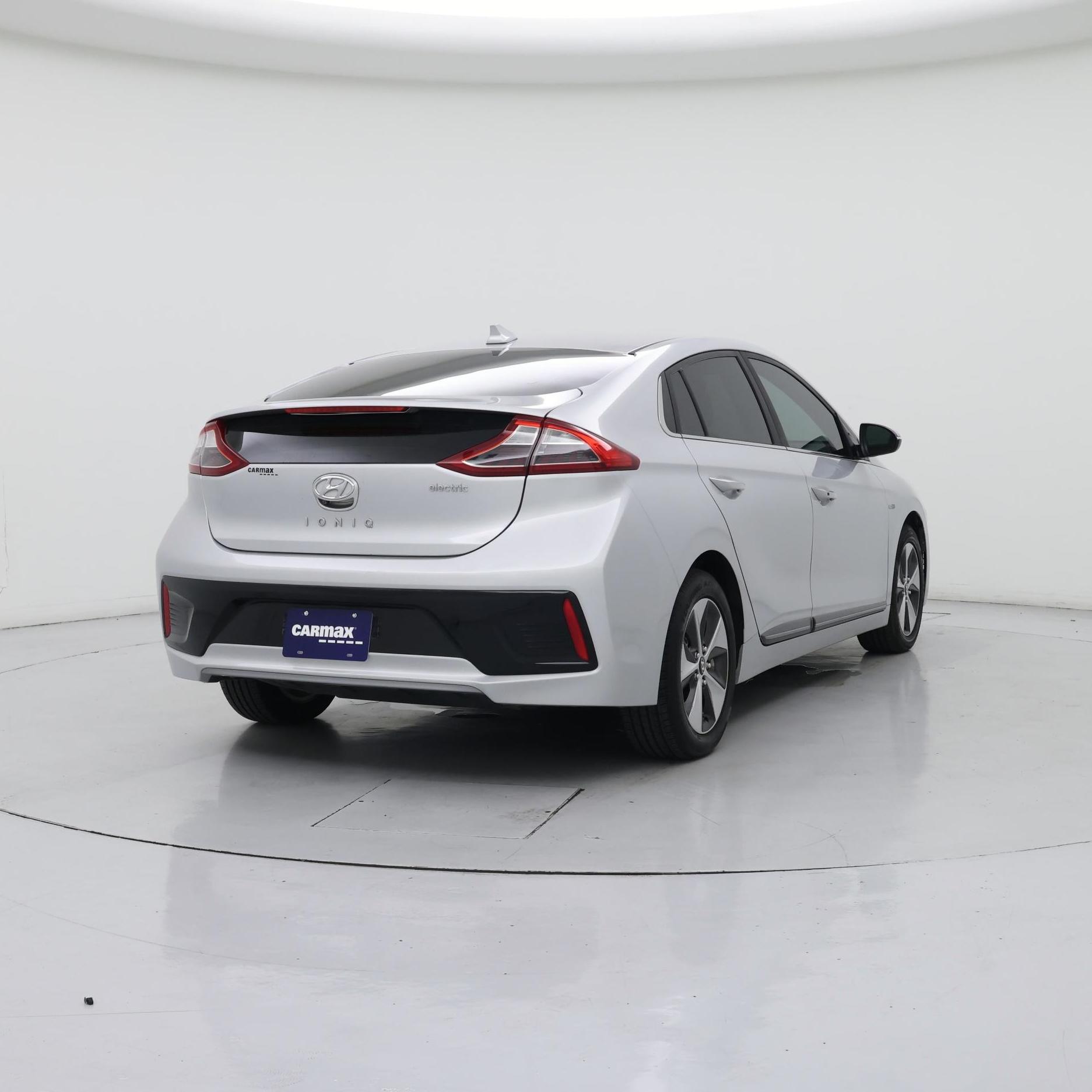 Thumbnail: 2019 Hyundai Ioniq - 8