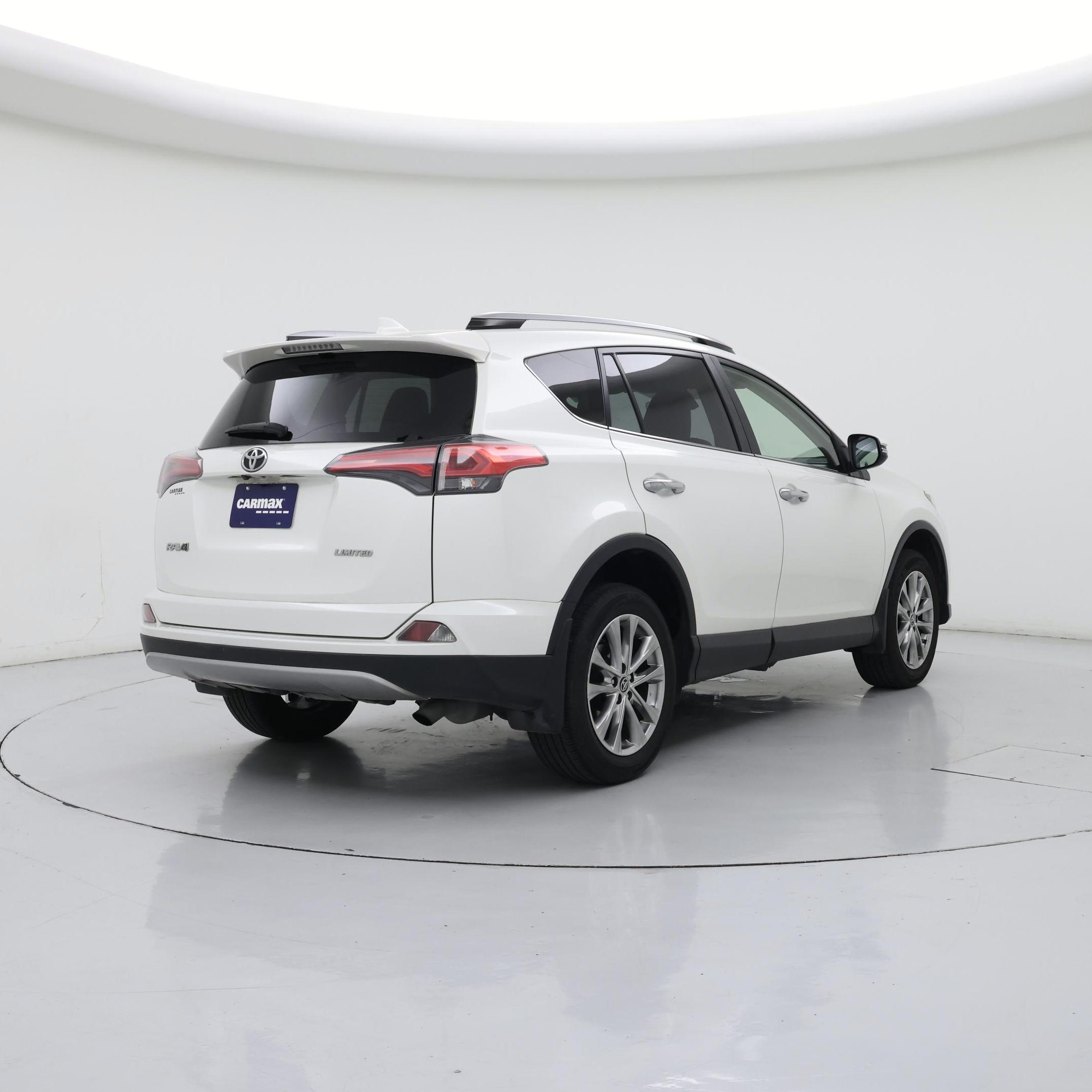 Thumbnail: 2018 Toyota RAV4 - 8