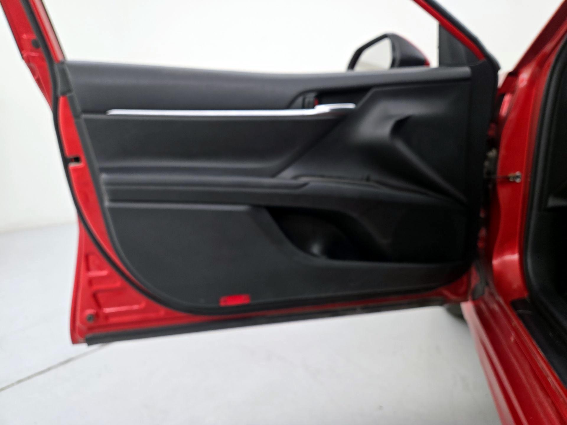 Thumbnail: 2021 Toyota Camry - 12
