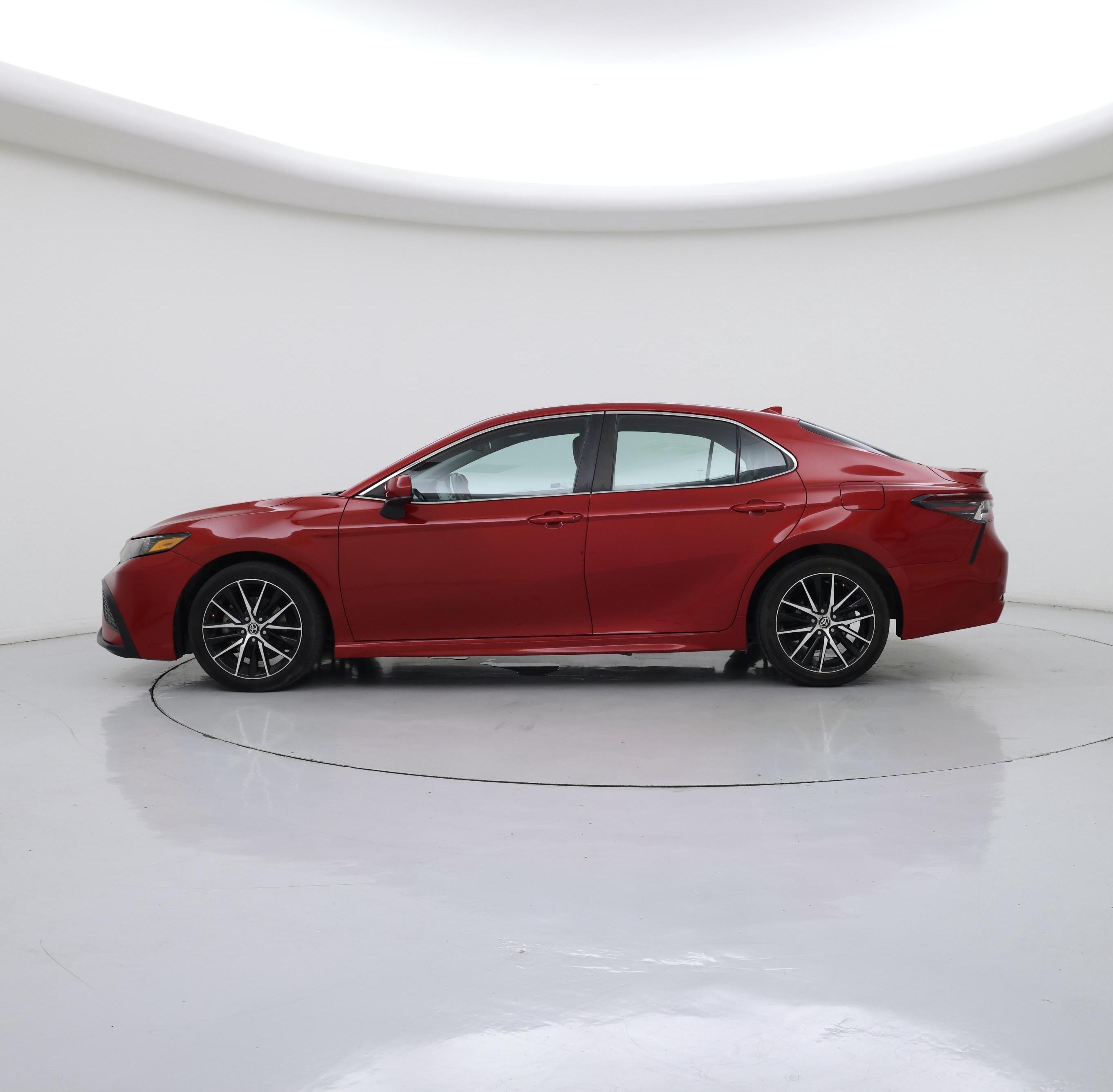 Thumbnail: 2021 Toyota Camry - 3