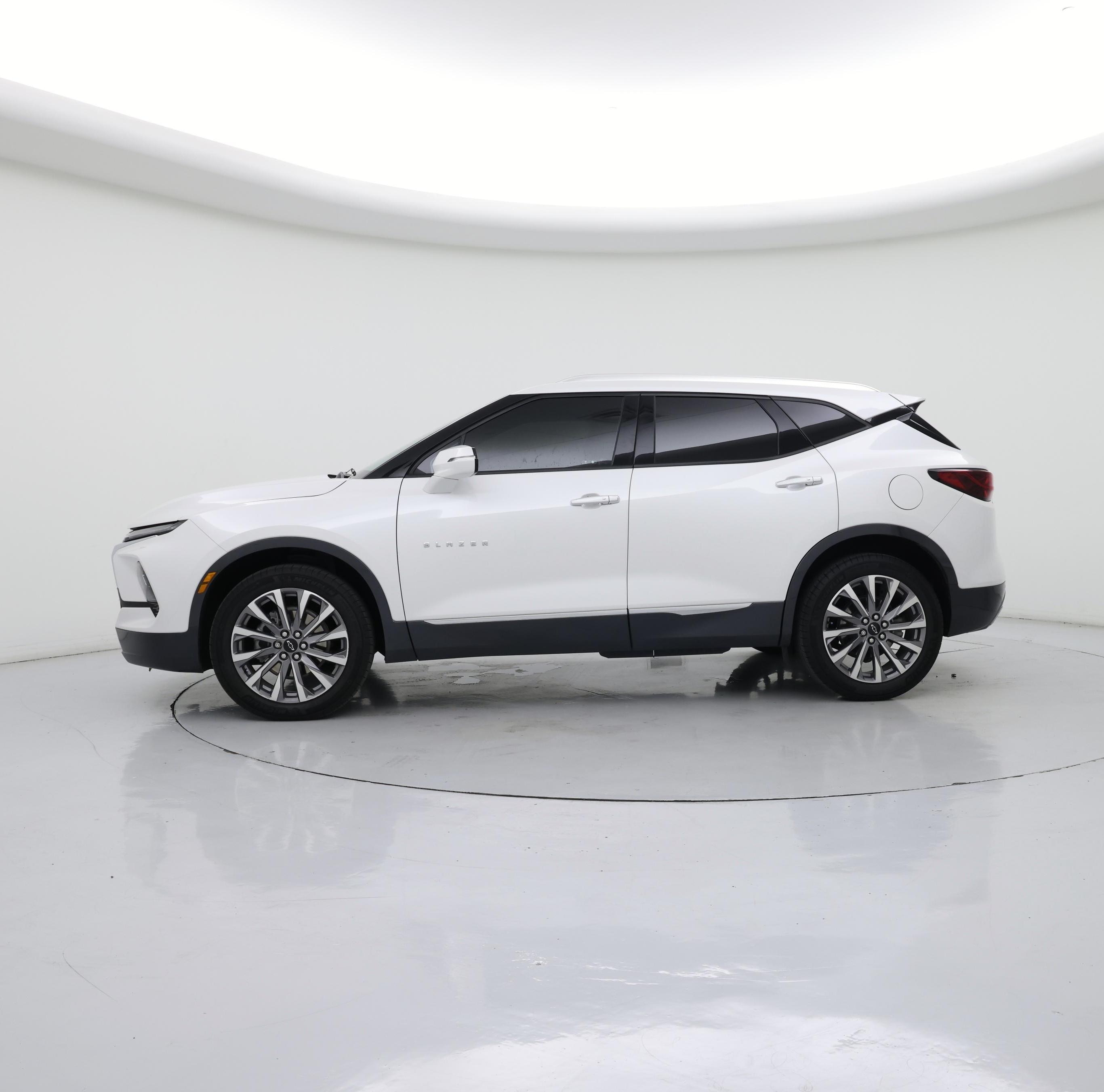Thumbnail: 2023 Chevrolet Blazer - 3