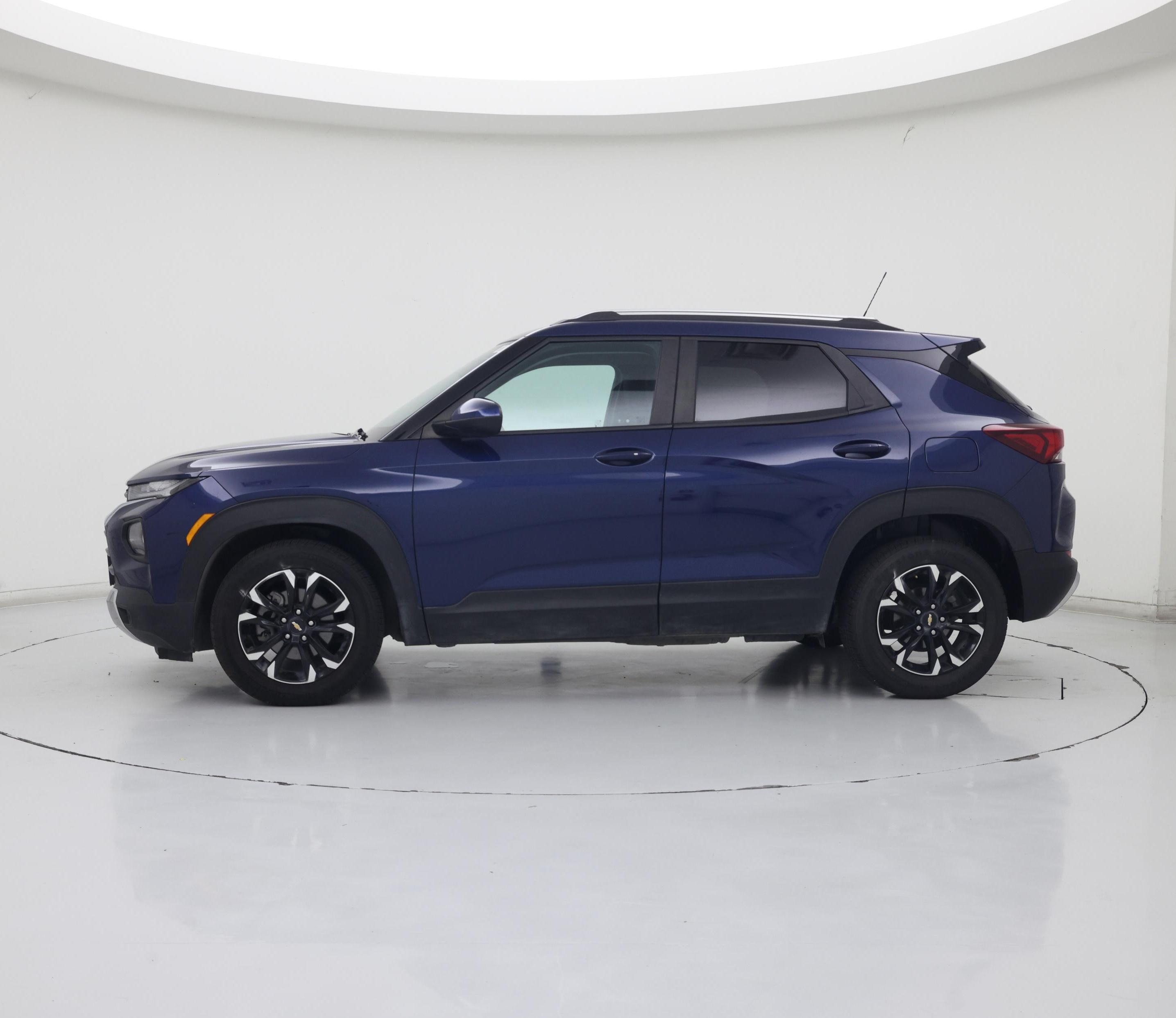 Thumbnail: 2023 Chevrolet TrailBlazer - 3