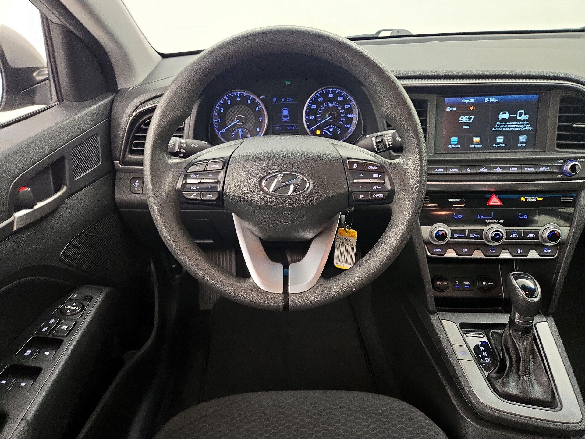 Thumbnail: 2020 Hyundai Elantra - 10