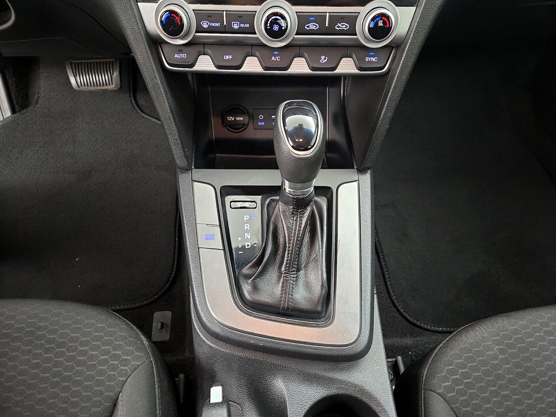 Thumbnail: 2020 Hyundai Elantra - 17