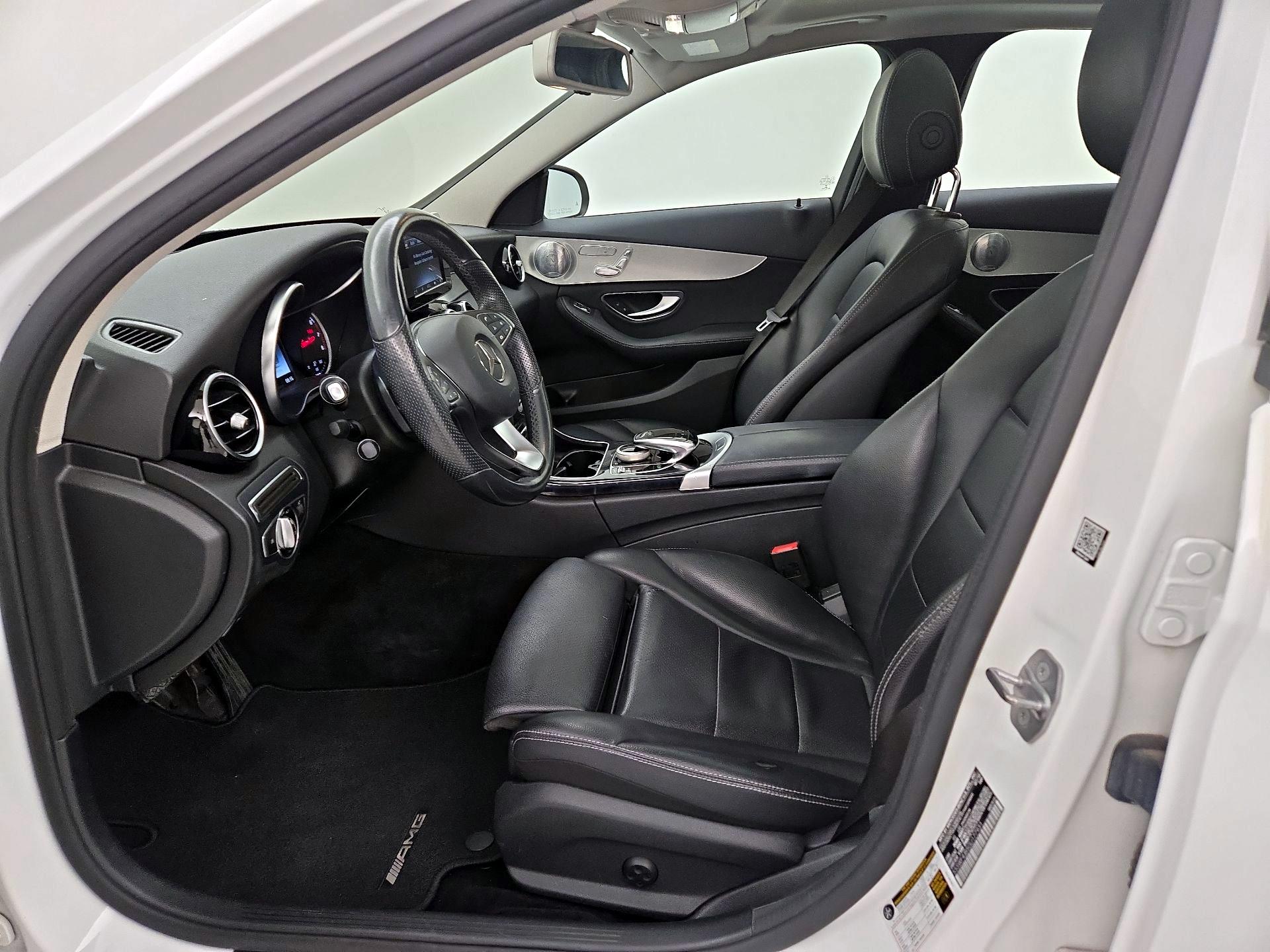 Thumbnail: 2016 Mercedes-Benz C-Class - 9