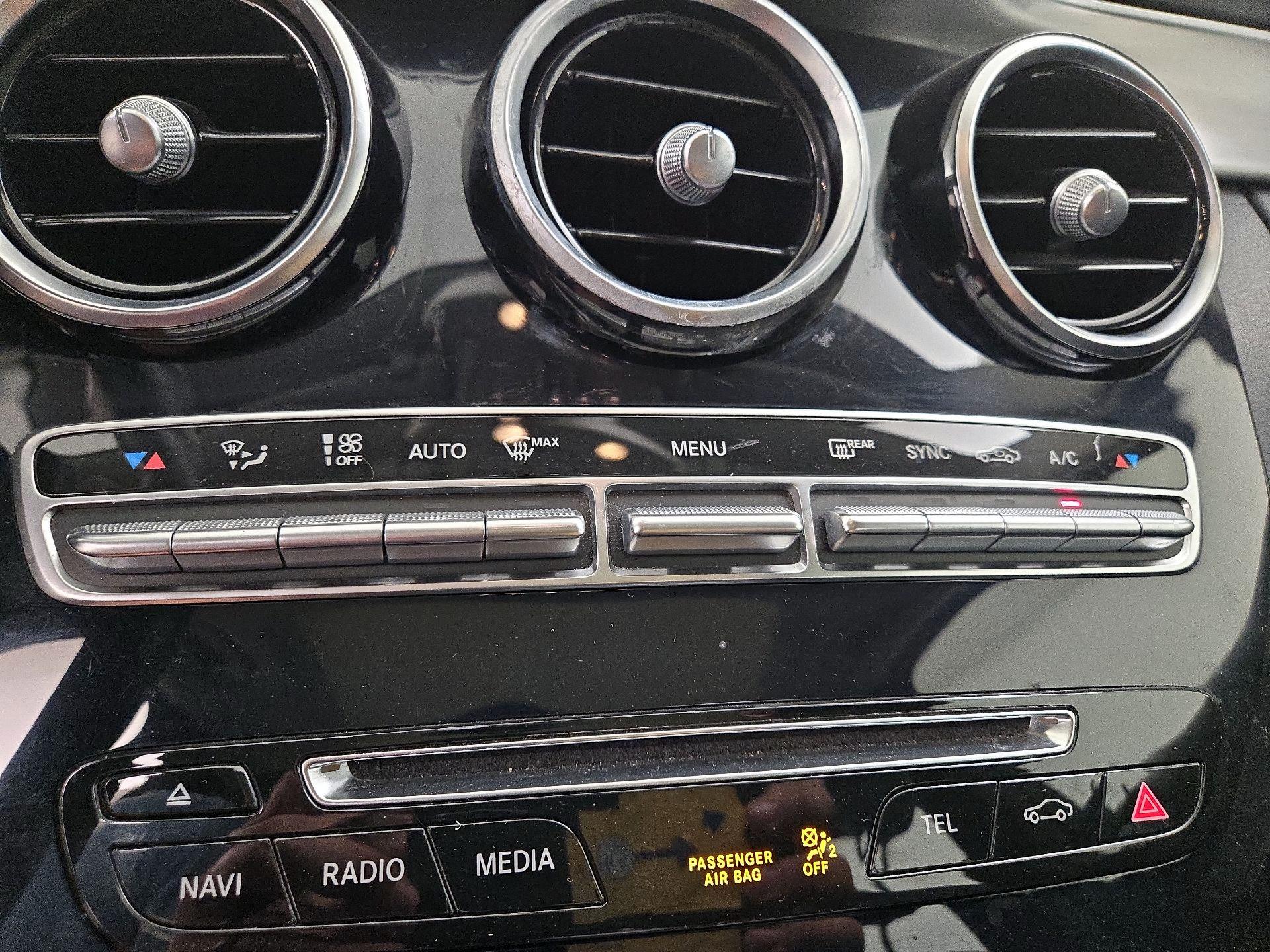 Thumbnail: 2016 Mercedes-Benz C-Class - 14
