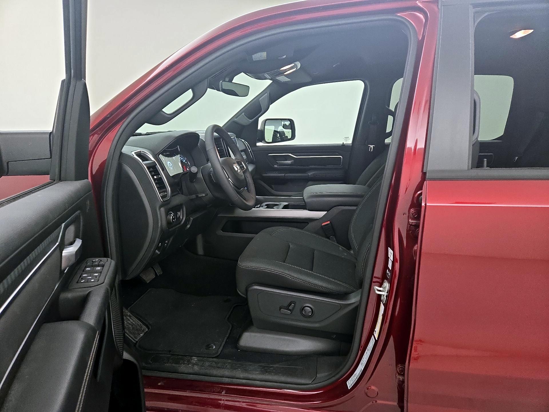 Thumbnail: 2025 RAM 1500 - 11