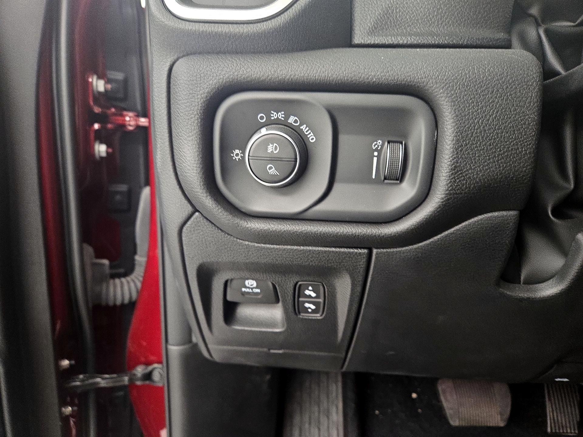 Thumbnail: 2025 RAM 1500 - 13